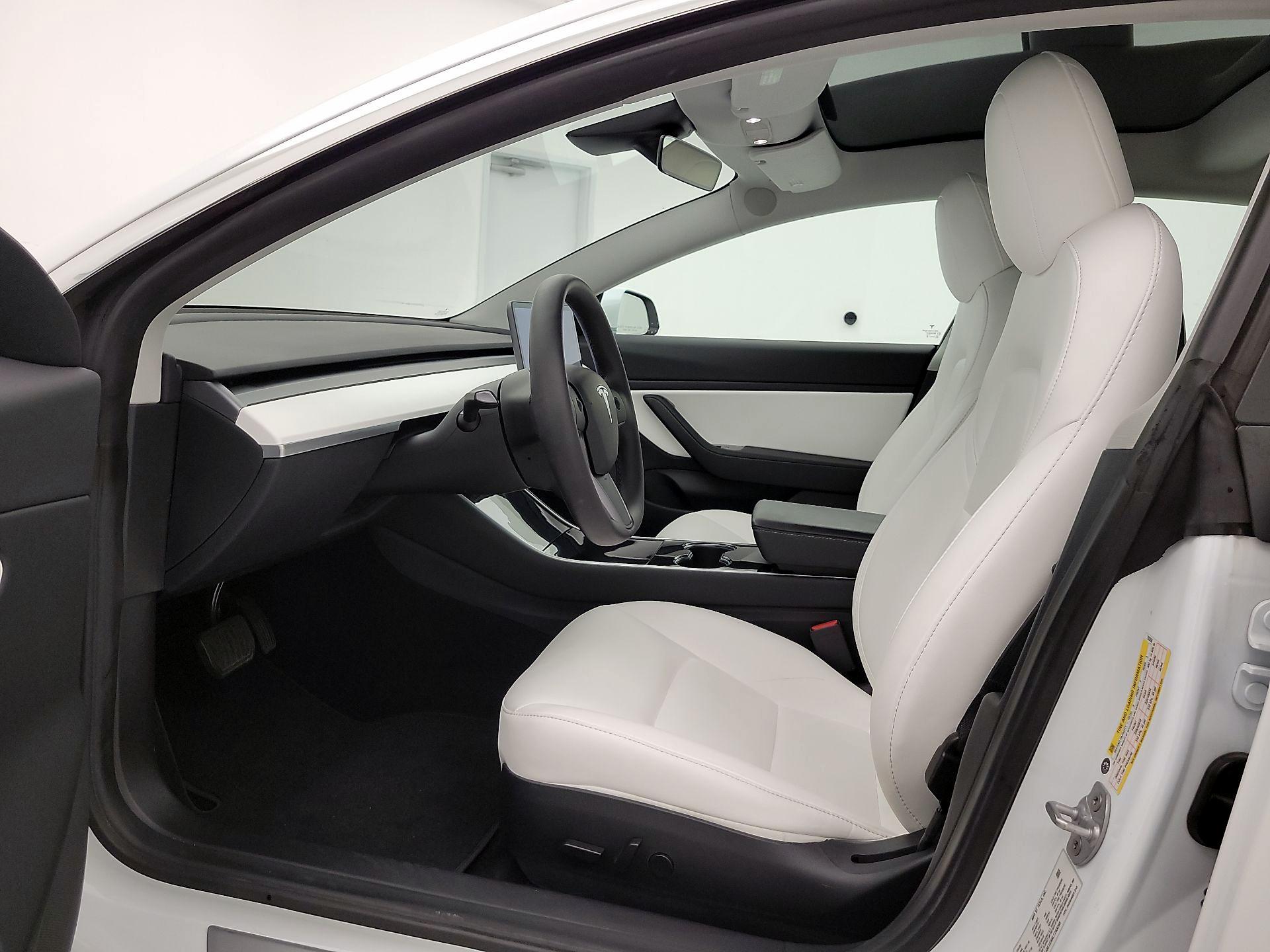 Thumbnail: 2020 Tesla Model 3 - 11