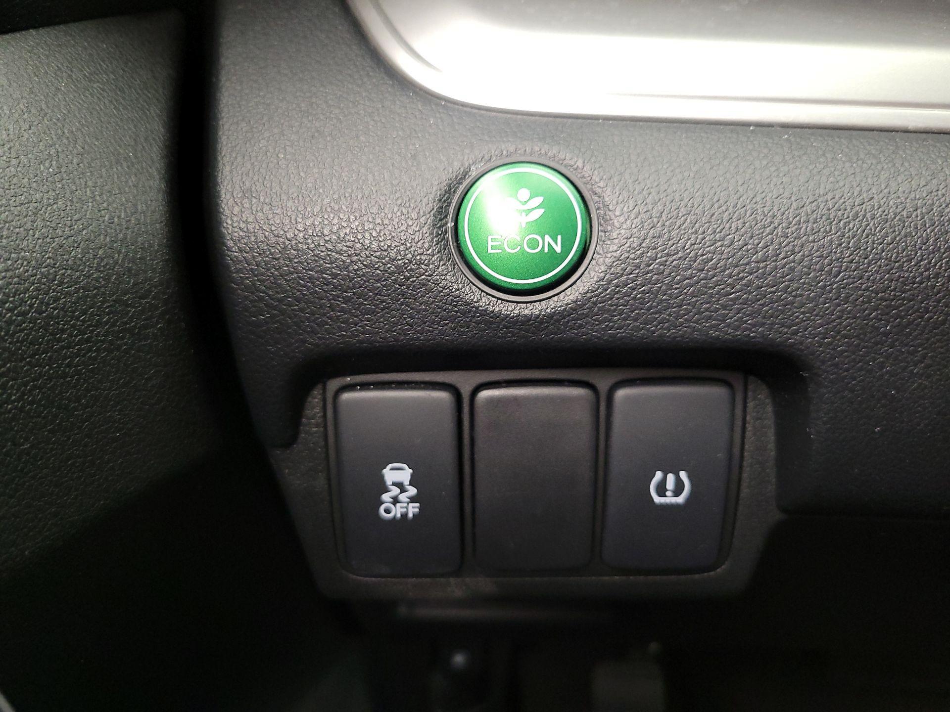 Thumbnail: 2016 Honda CR-V - 13