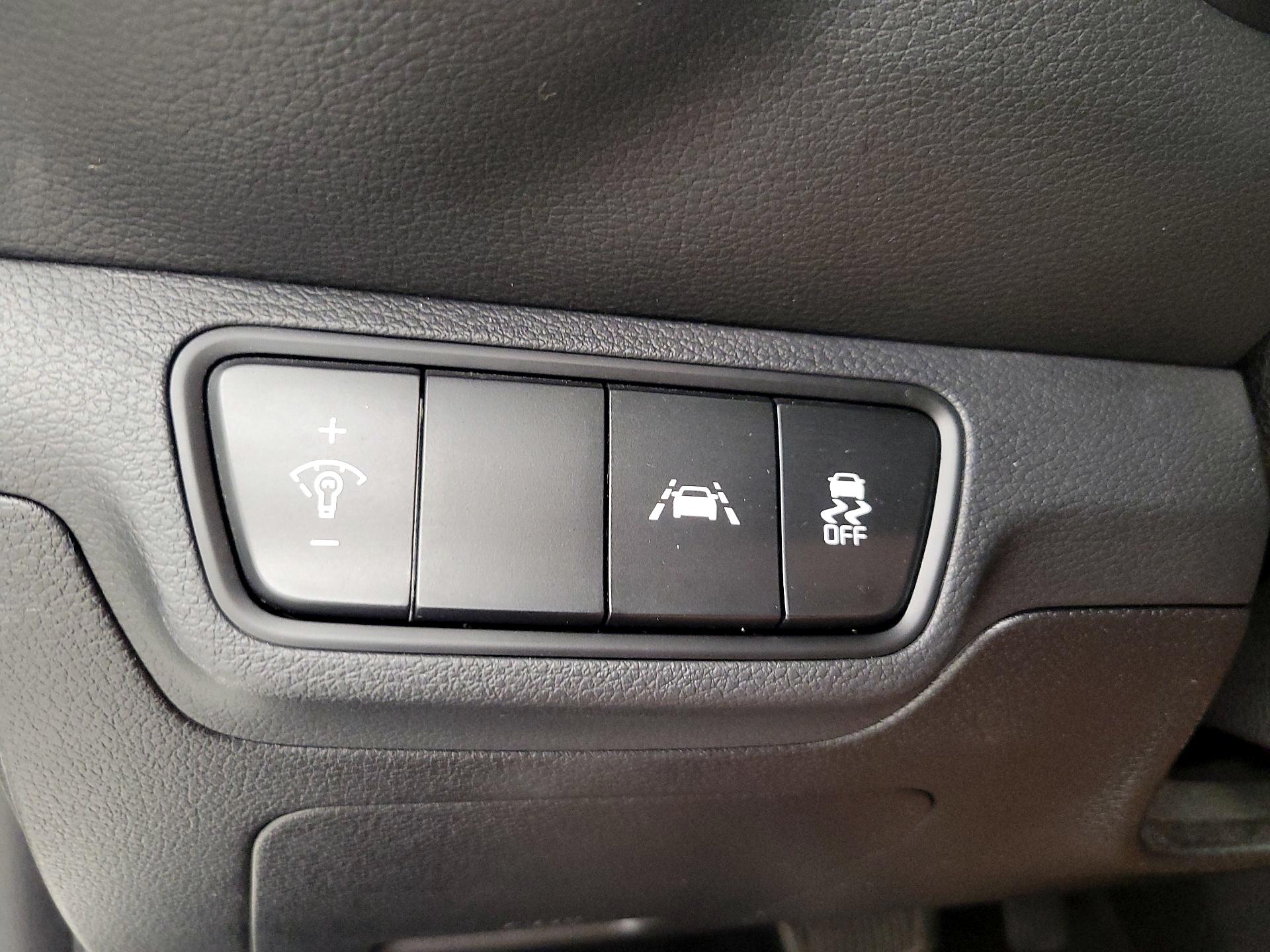 Thumbnail: 2019 Kia Forte - 13