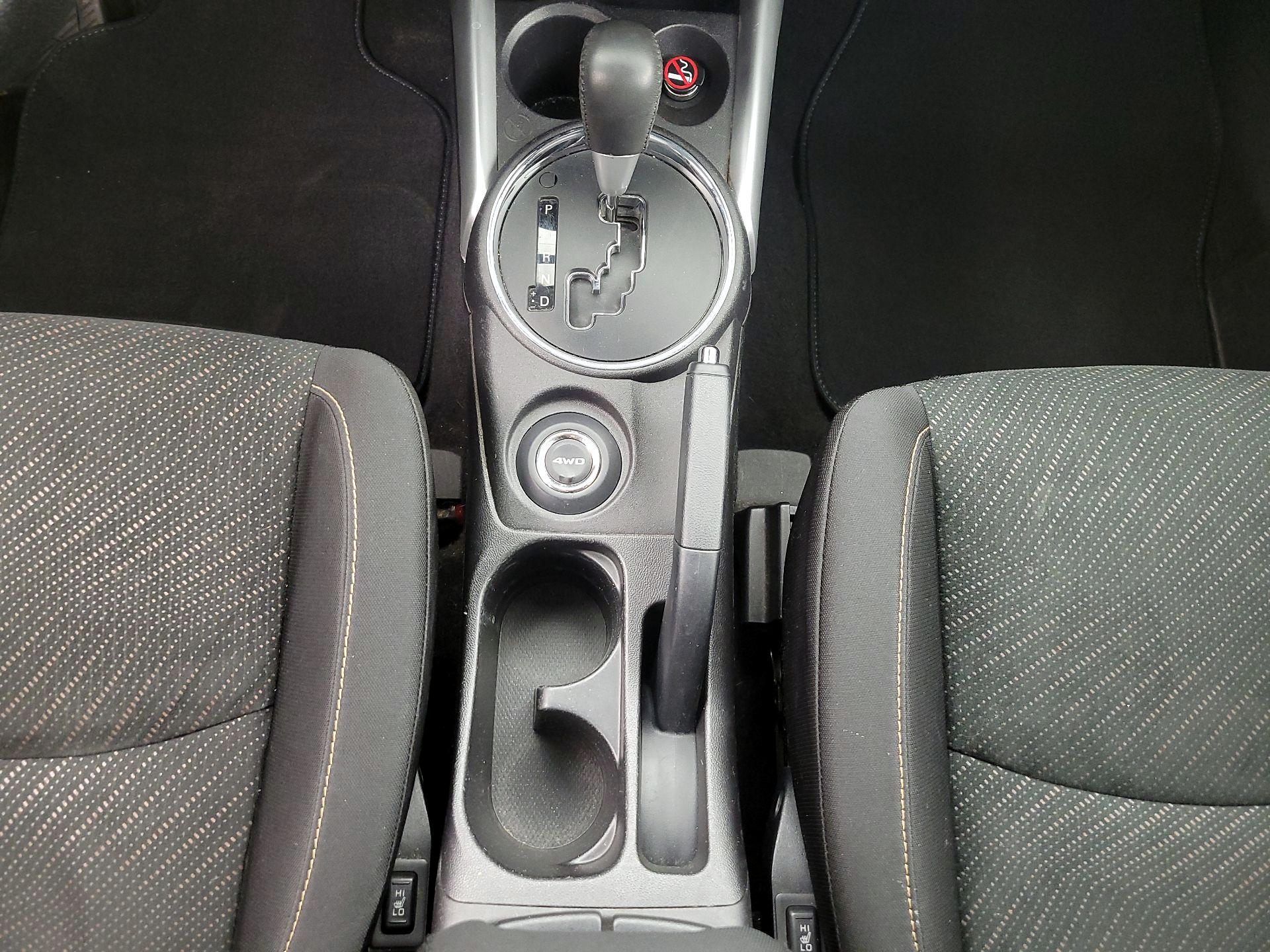 Thumbnail: 2014 Mitsubishi Outlander Sport - 17