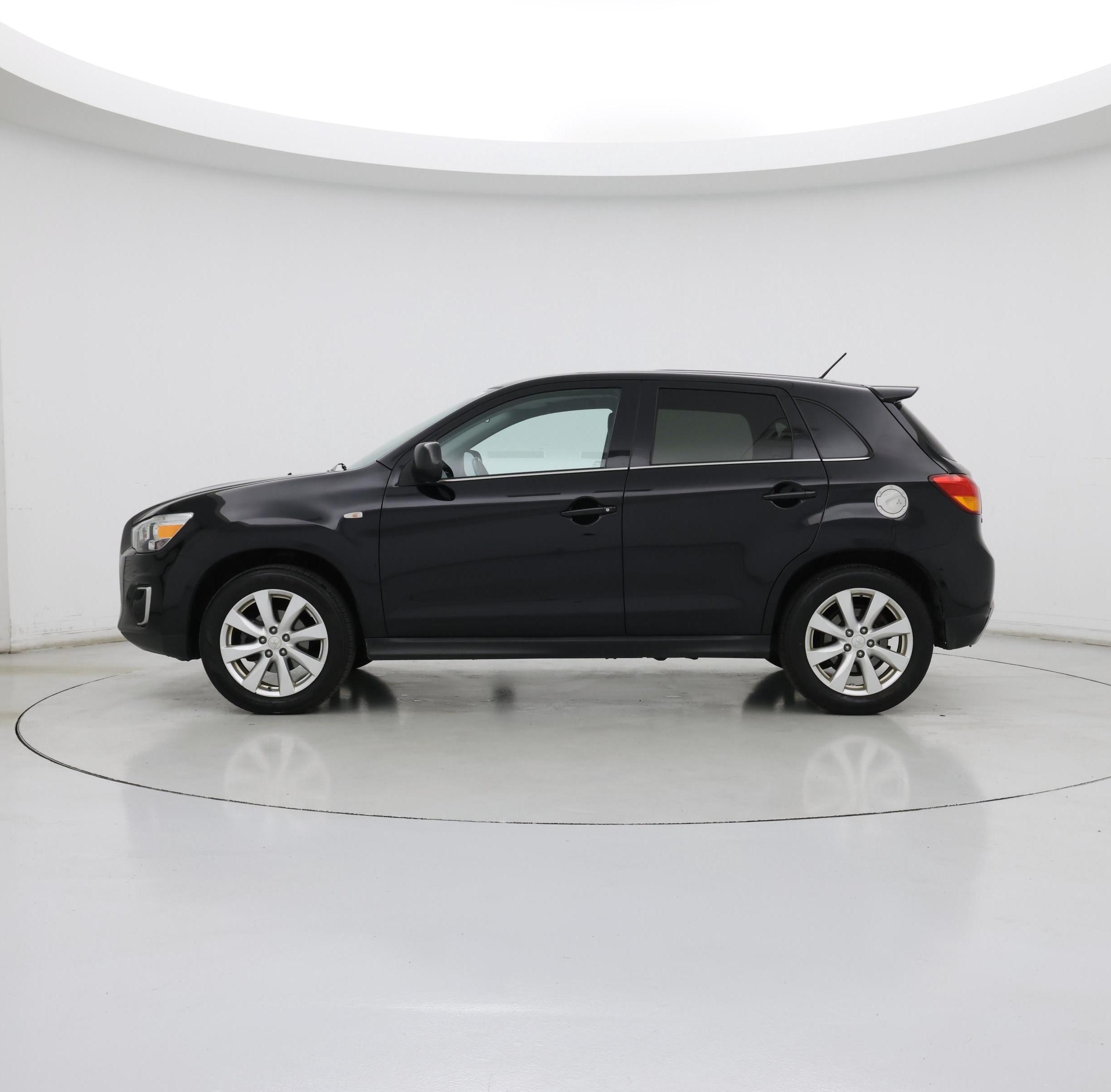 Thumbnail: 2014 Mitsubishi Outlander Sport - 3