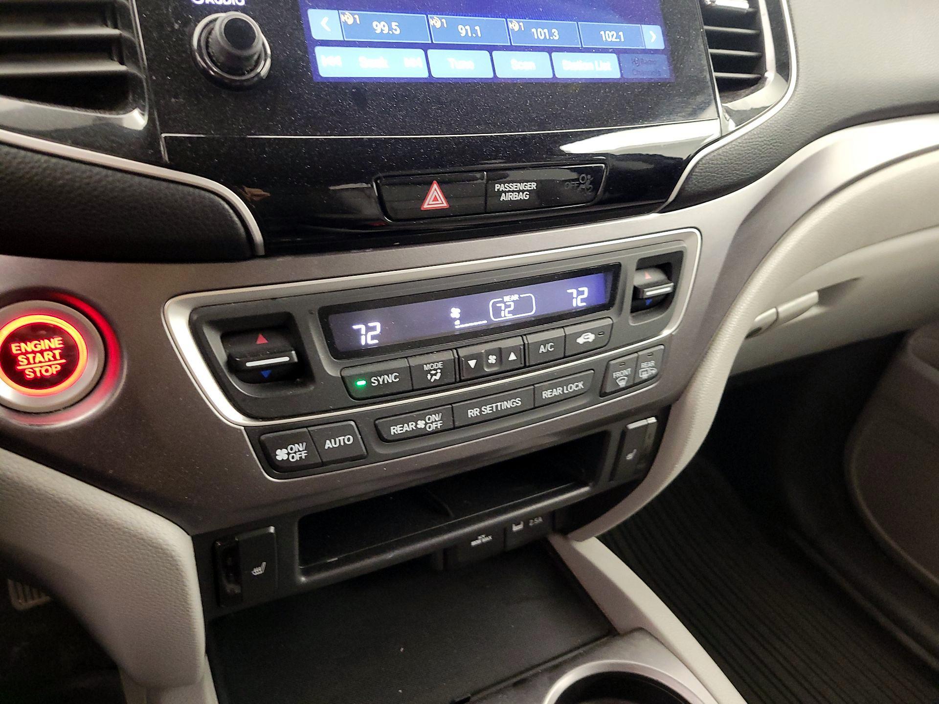 Thumbnail: 2019 Honda Pilot - 16
