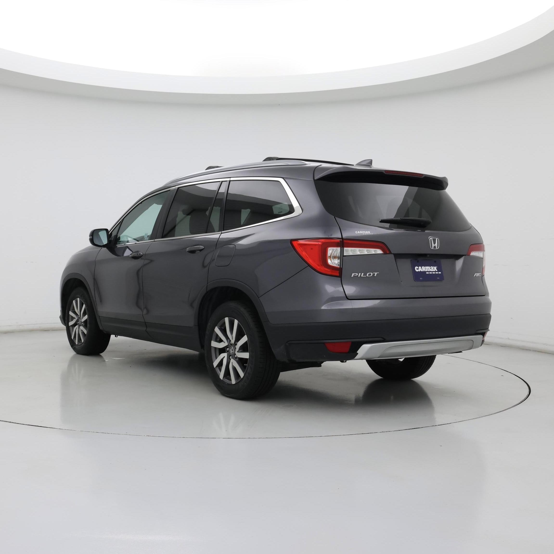 Thumbnail: 2019 Honda Pilot - 2