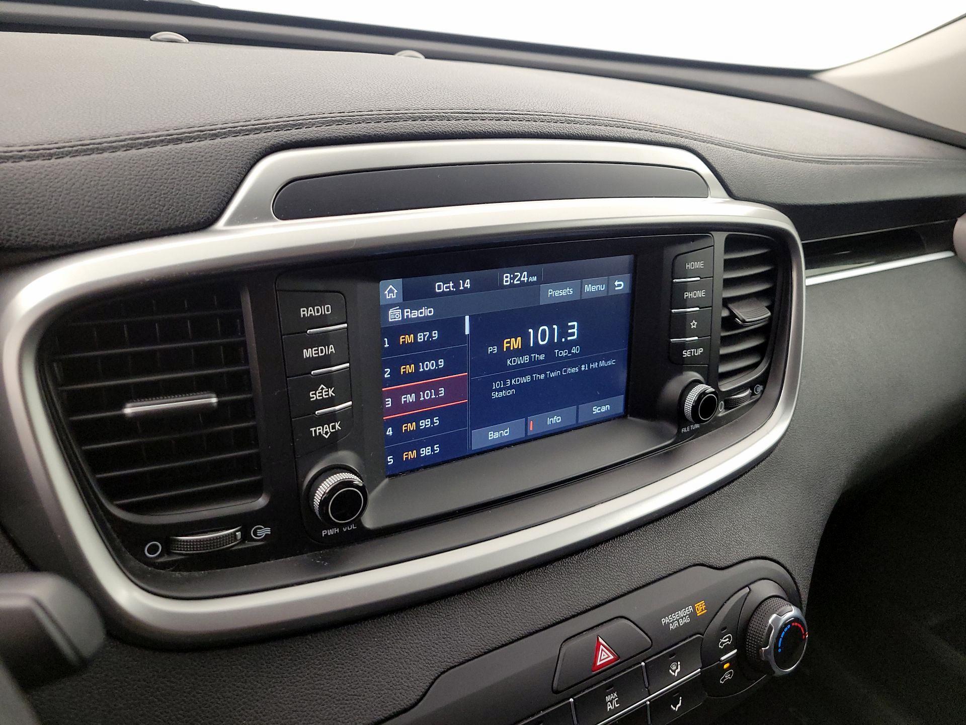 Thumbnail: 2019 Kia Sorento - 15