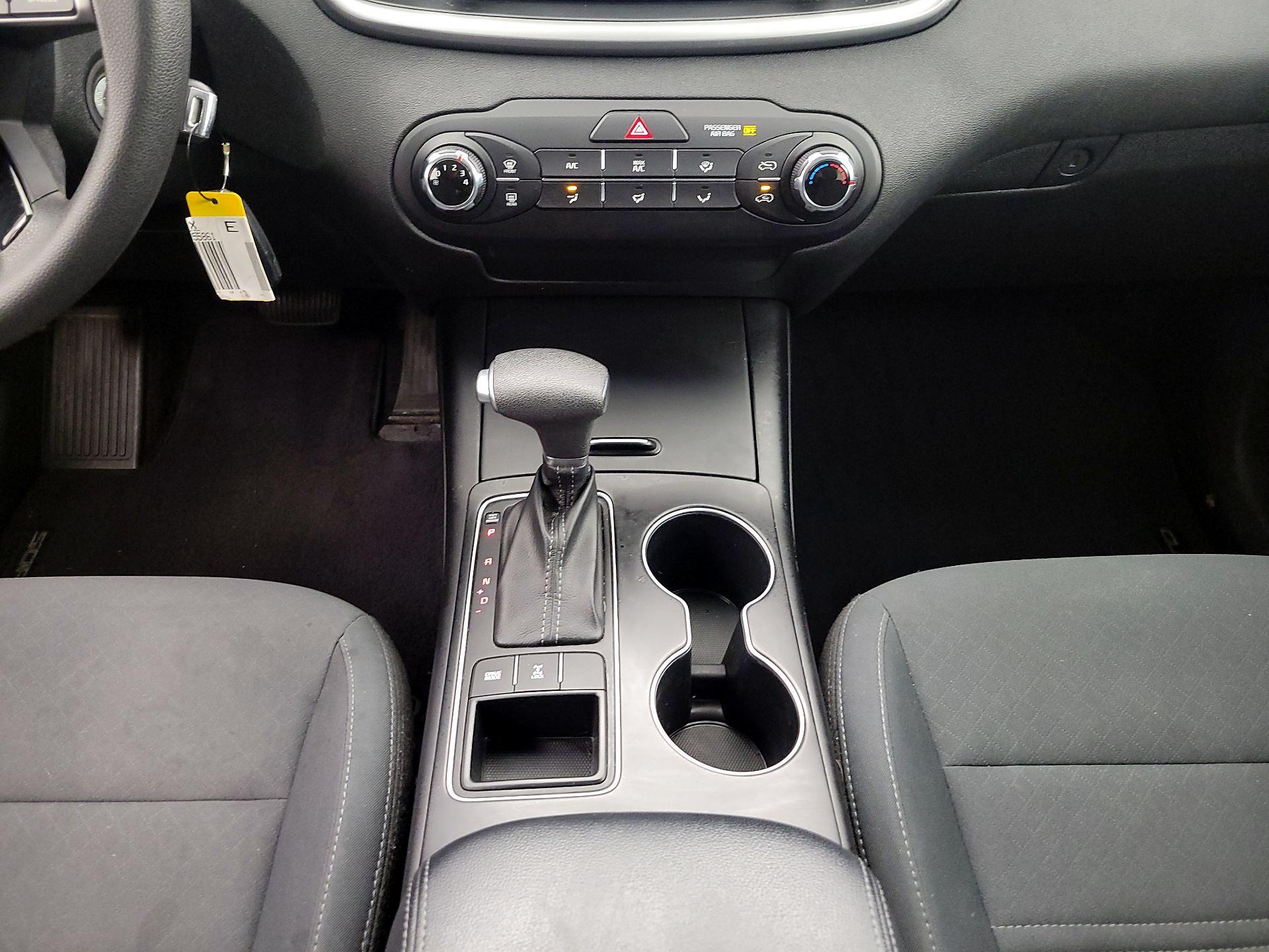 Thumbnail: 2019 Kia Sorento - 17