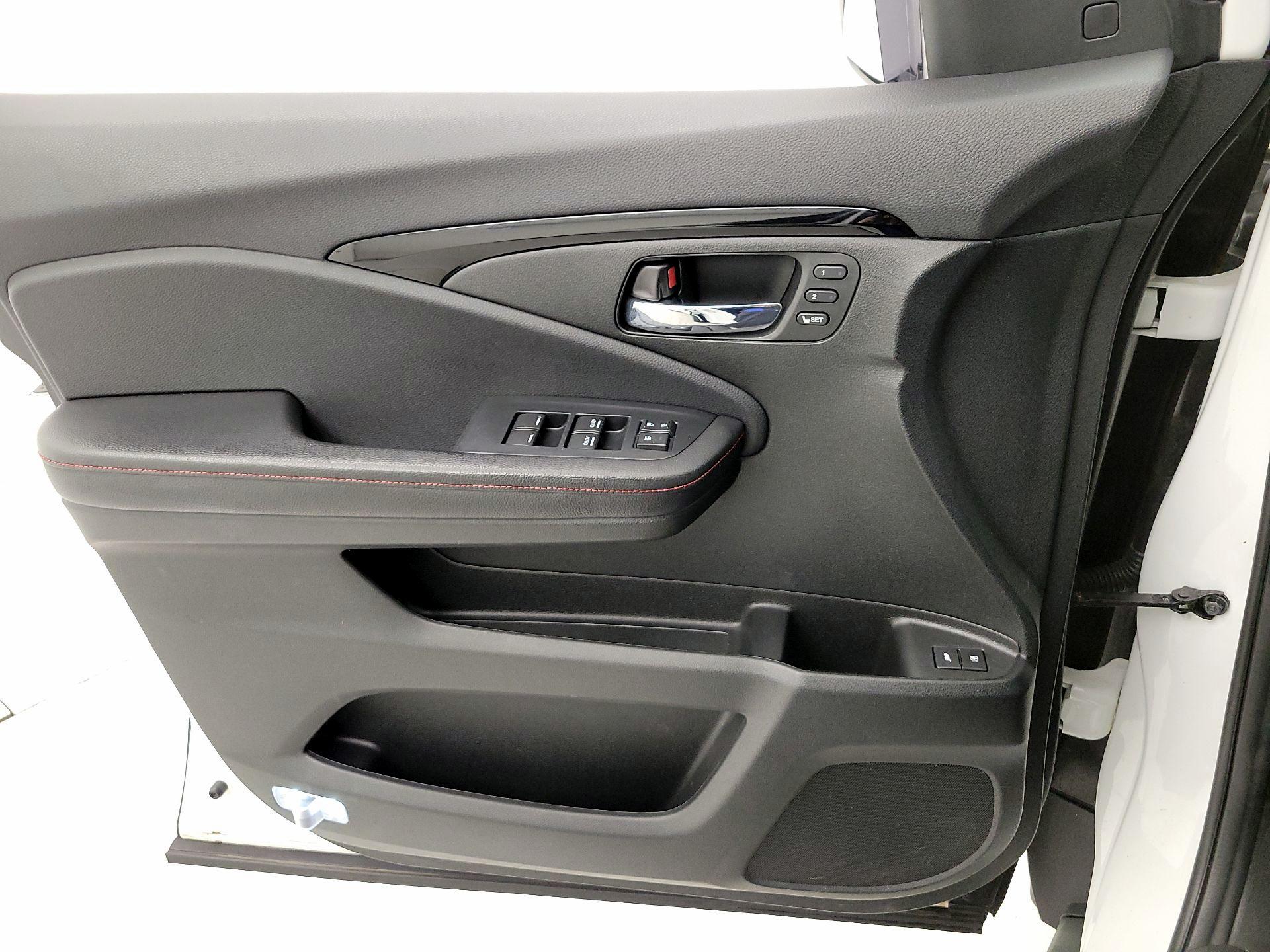 Thumbnail: 2021 Honda Pilot - 12
