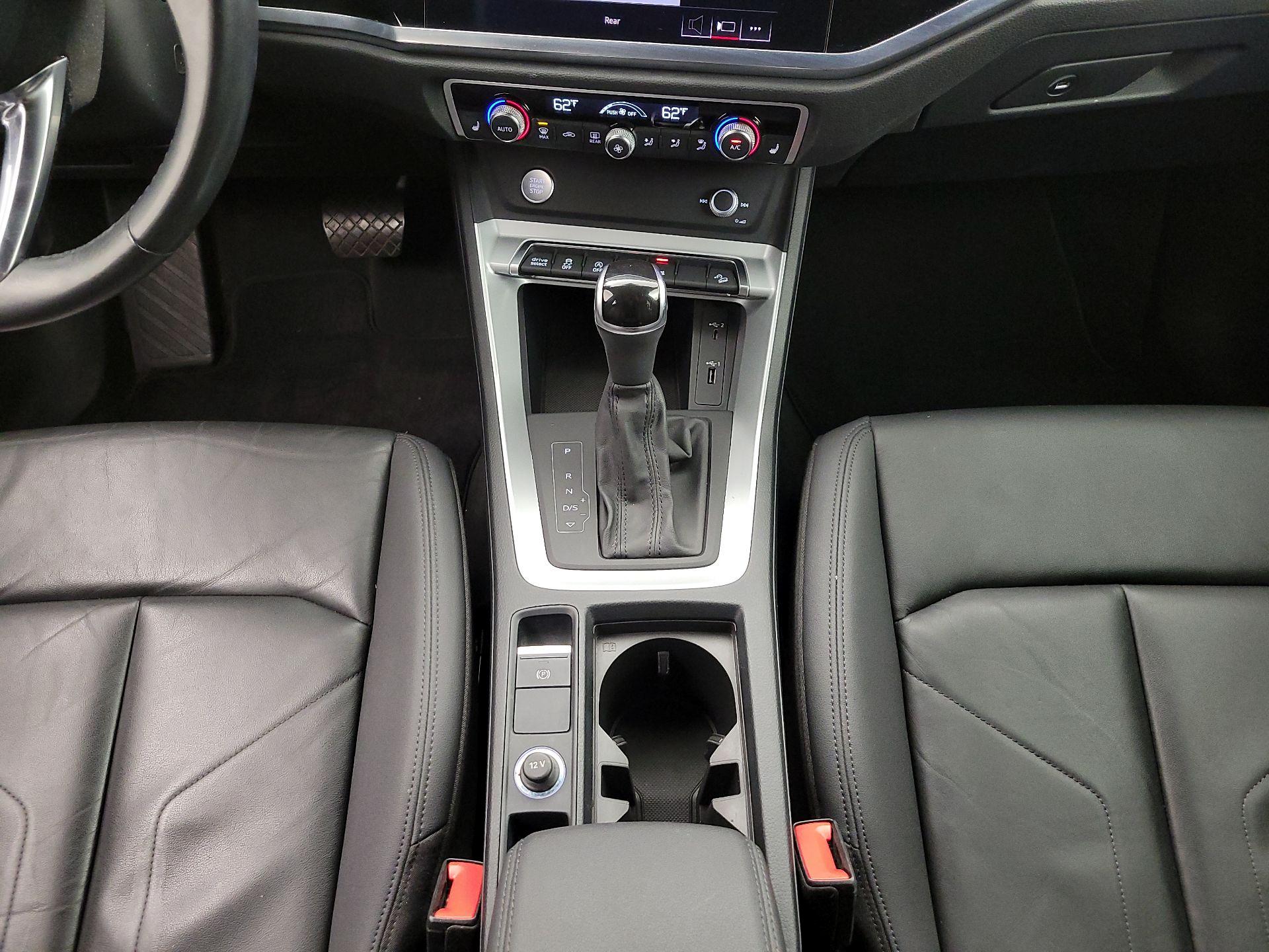 Thumbnail: 2020 Audi Q3 - 17