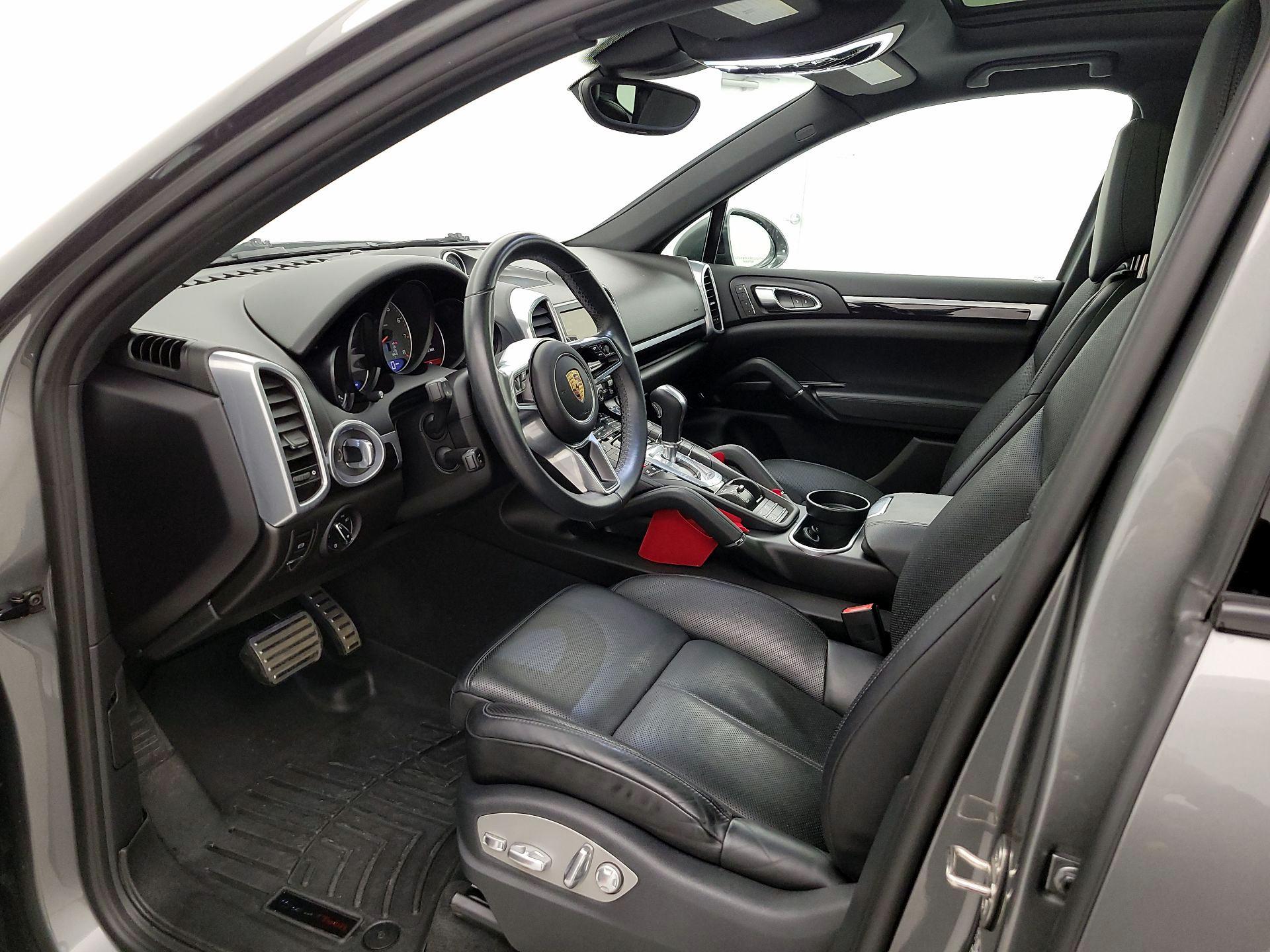 Thumbnail: 2016 Porsche Cayenne - 11