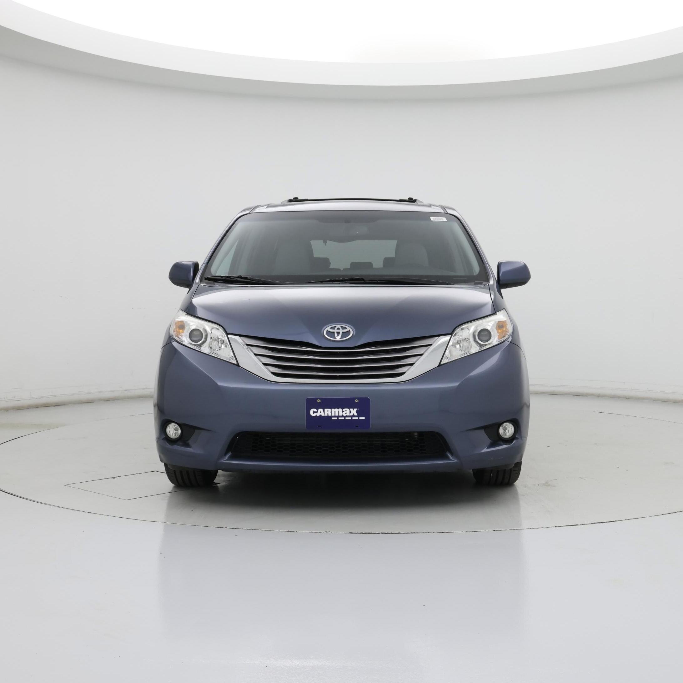 Thumbnail: 2017 Toyota Sienna - 5