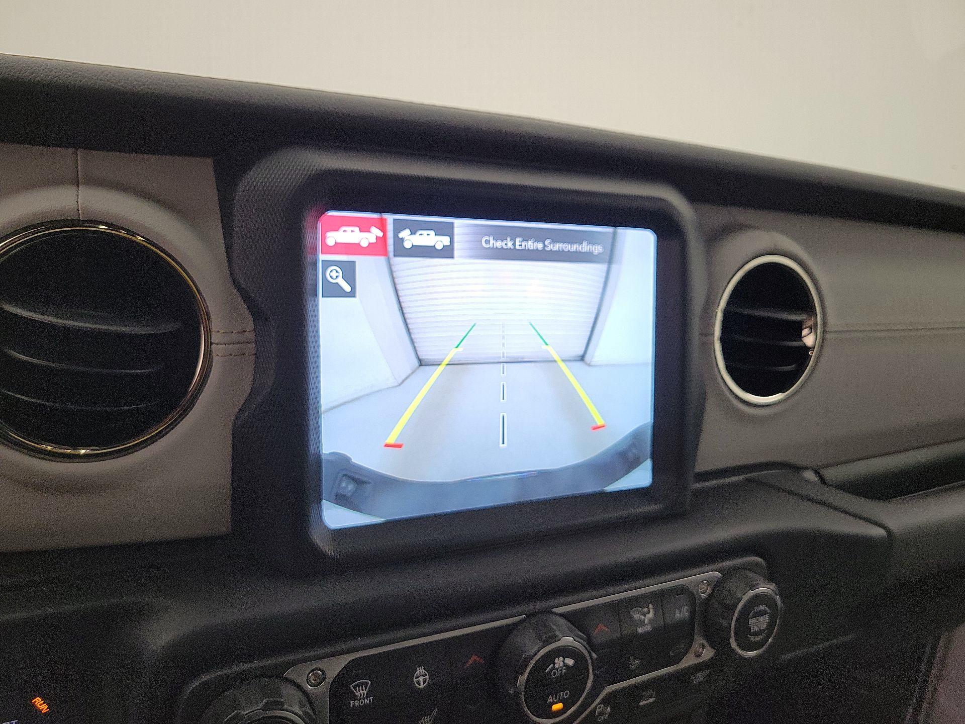 Thumbnail: 2023 Jeep Gladiator - 15