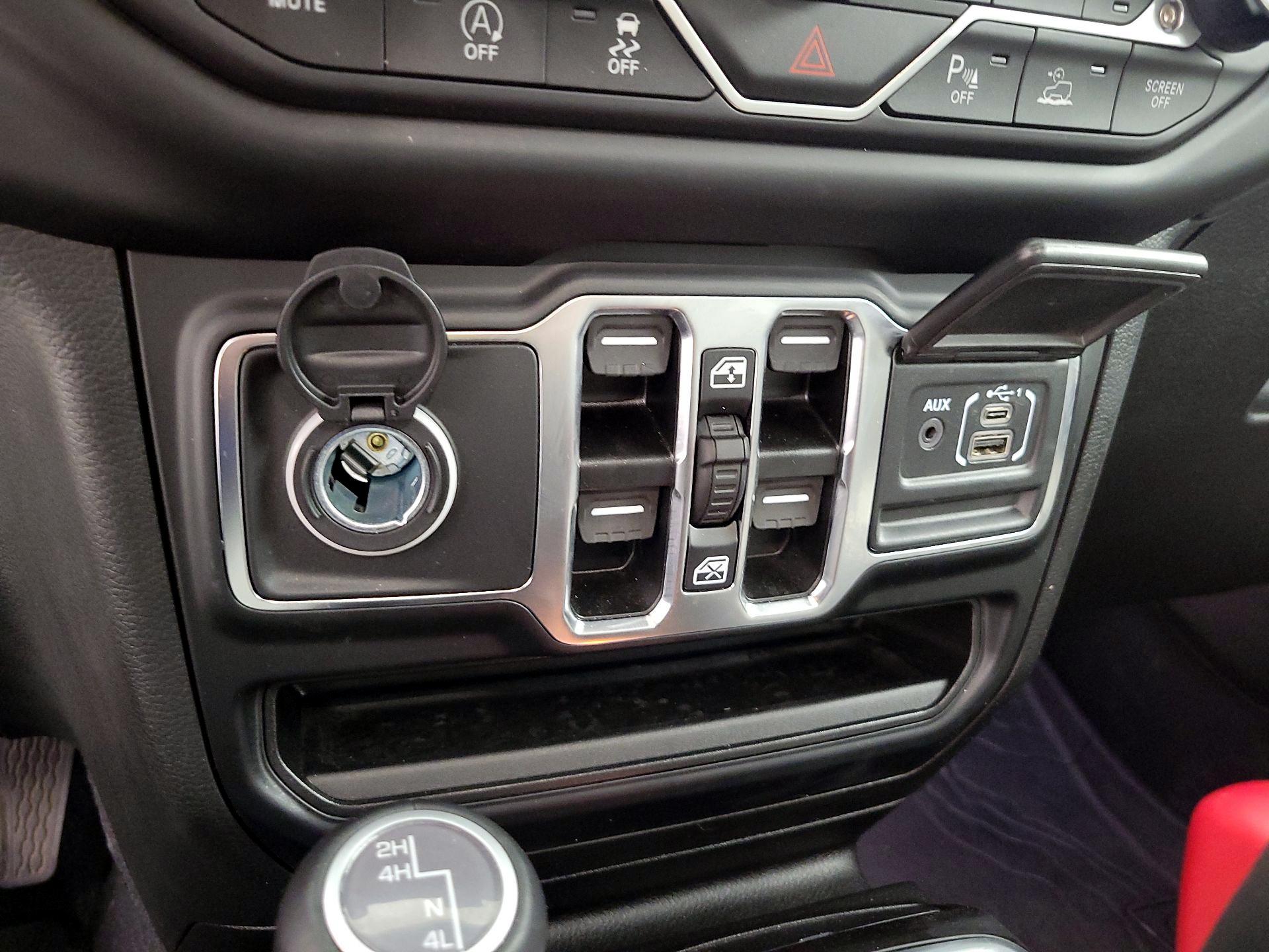 Thumbnail: 2023 Jeep Gladiator - 19