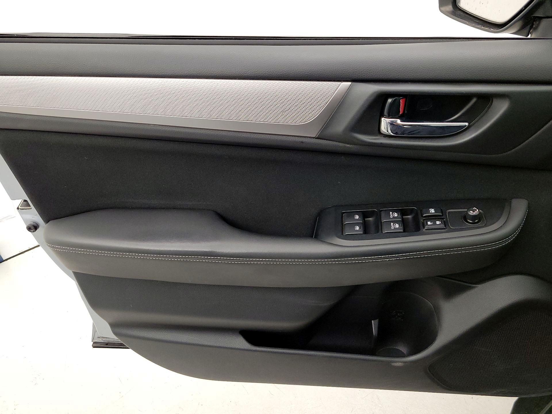 Thumbnail: 2015 Subaru Outback - 12