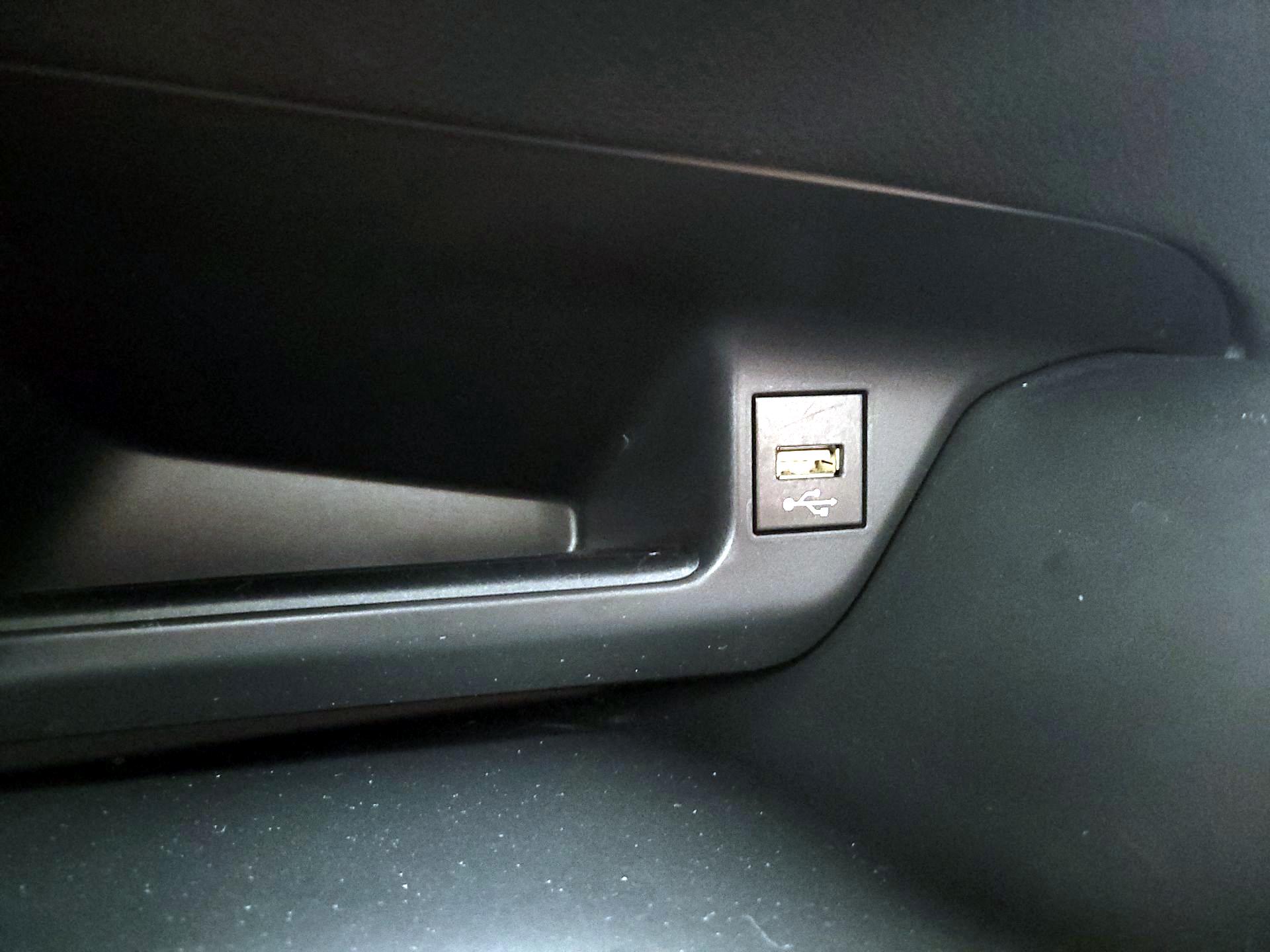 Thumbnail: 2020 Toyota C-HR - 18