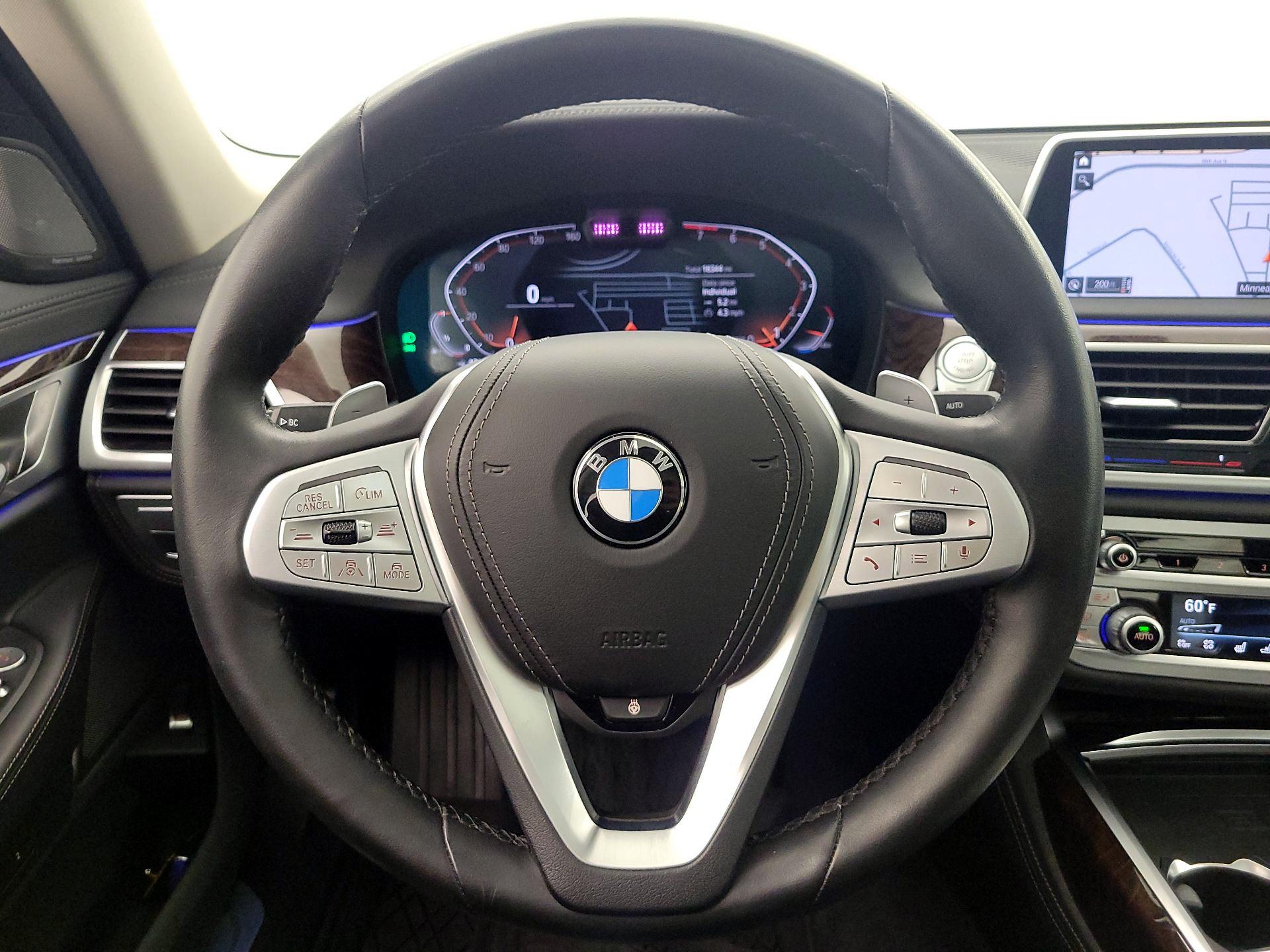 Thumbnail: 2021 BMW 7 Series - 10