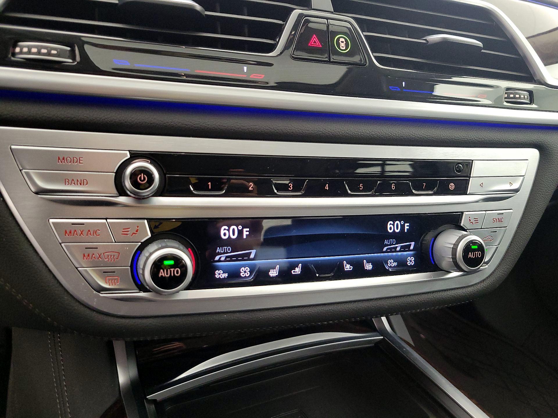 Thumbnail: 2021 BMW 7 Series - 17