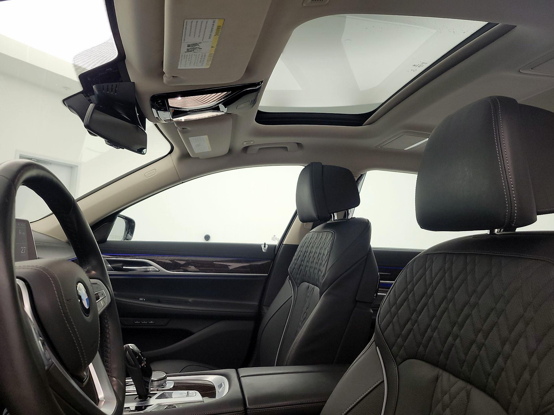 Thumbnail: 2021 BMW 7 Series - 20