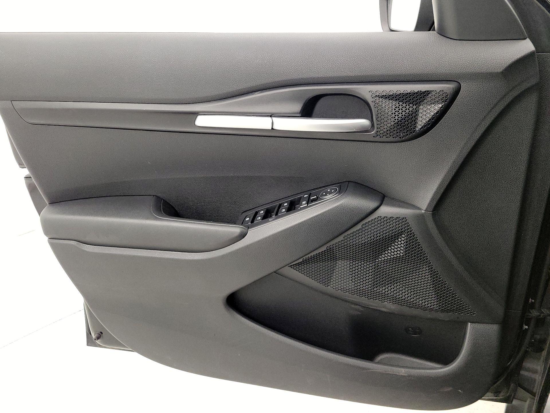 Thumbnail: 2021 Kia Seltos - 12