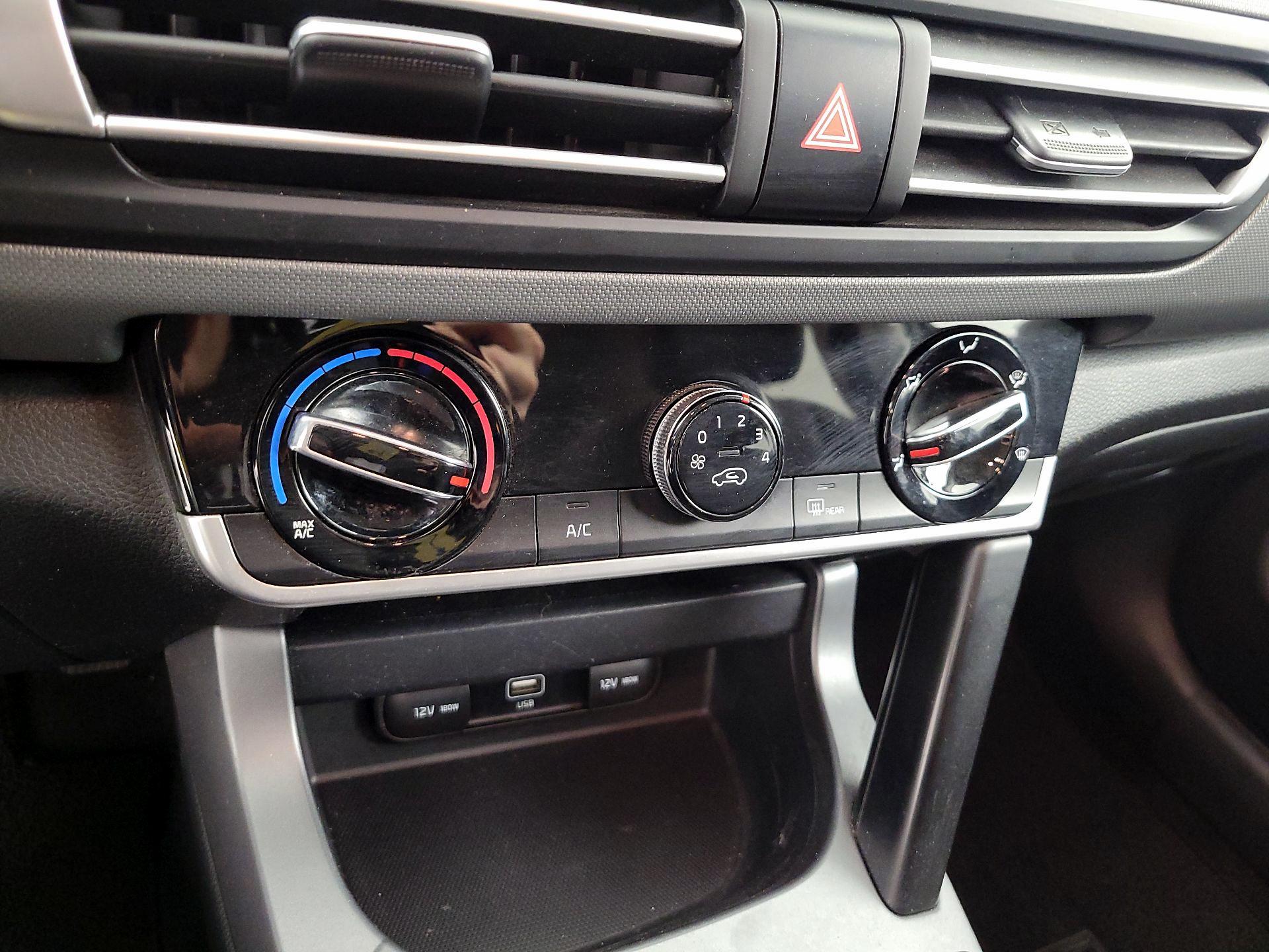 Thumbnail: 2021 Kia Seltos - 16