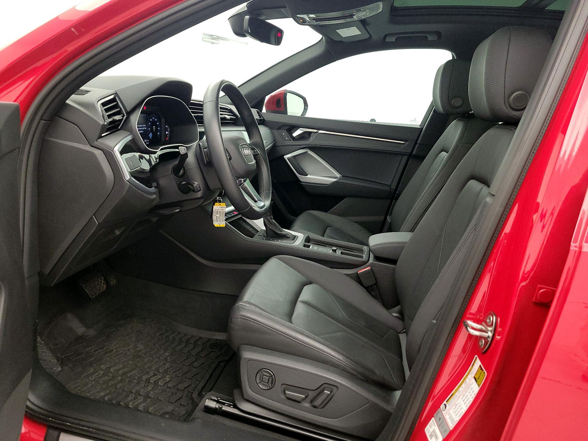 Thumbnail: 2022 Audi Q3 - 11