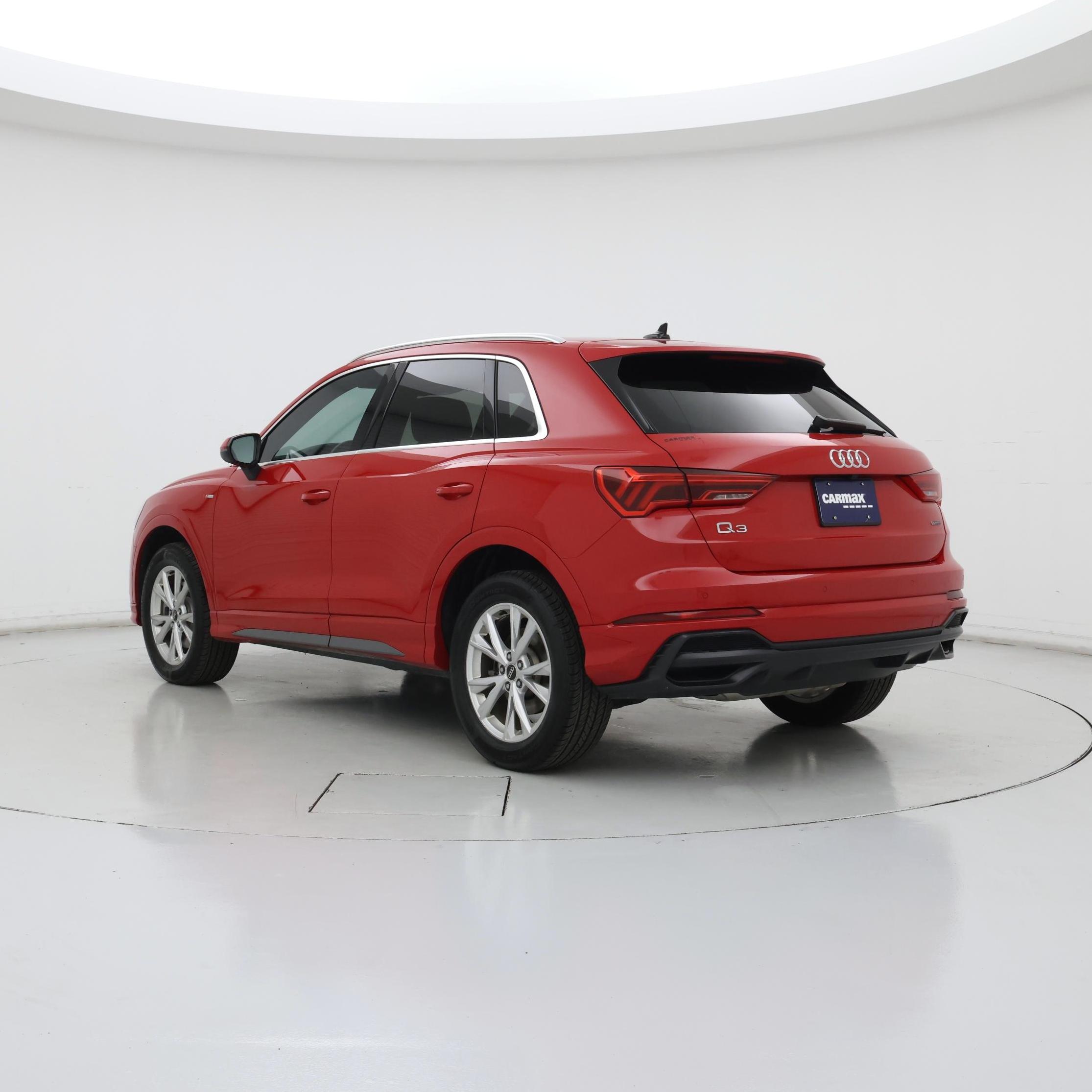 Thumbnail: 2022 Audi Q3 - 2