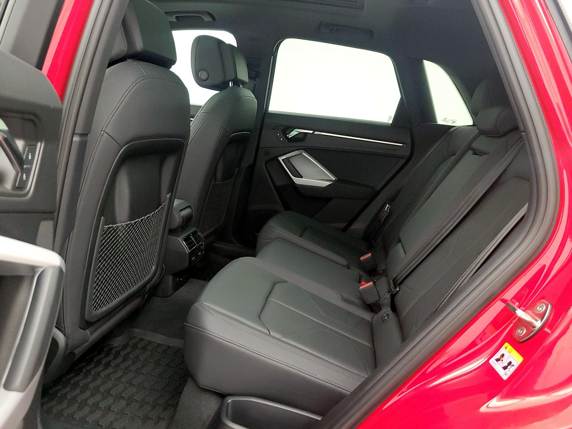 Thumbnail: 2022 Audi Q3 - 20