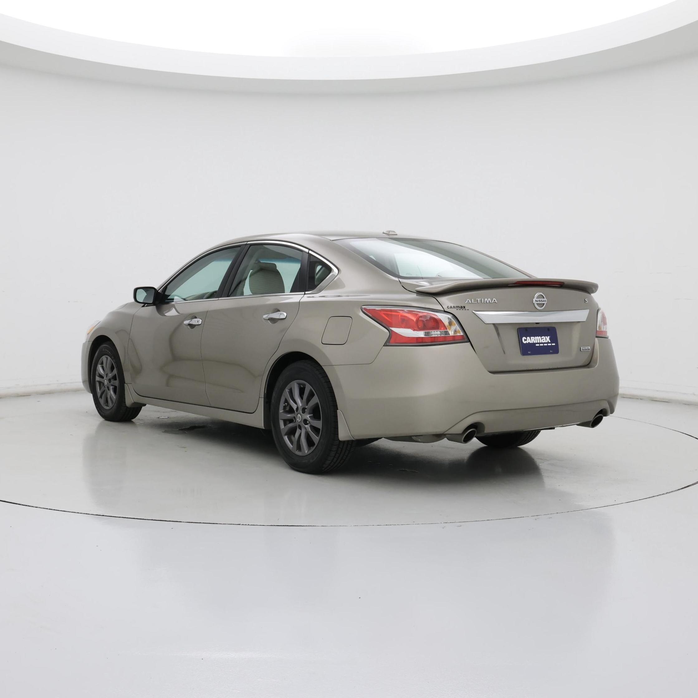 Thumbnail: 2015 Nissan Altima - 2