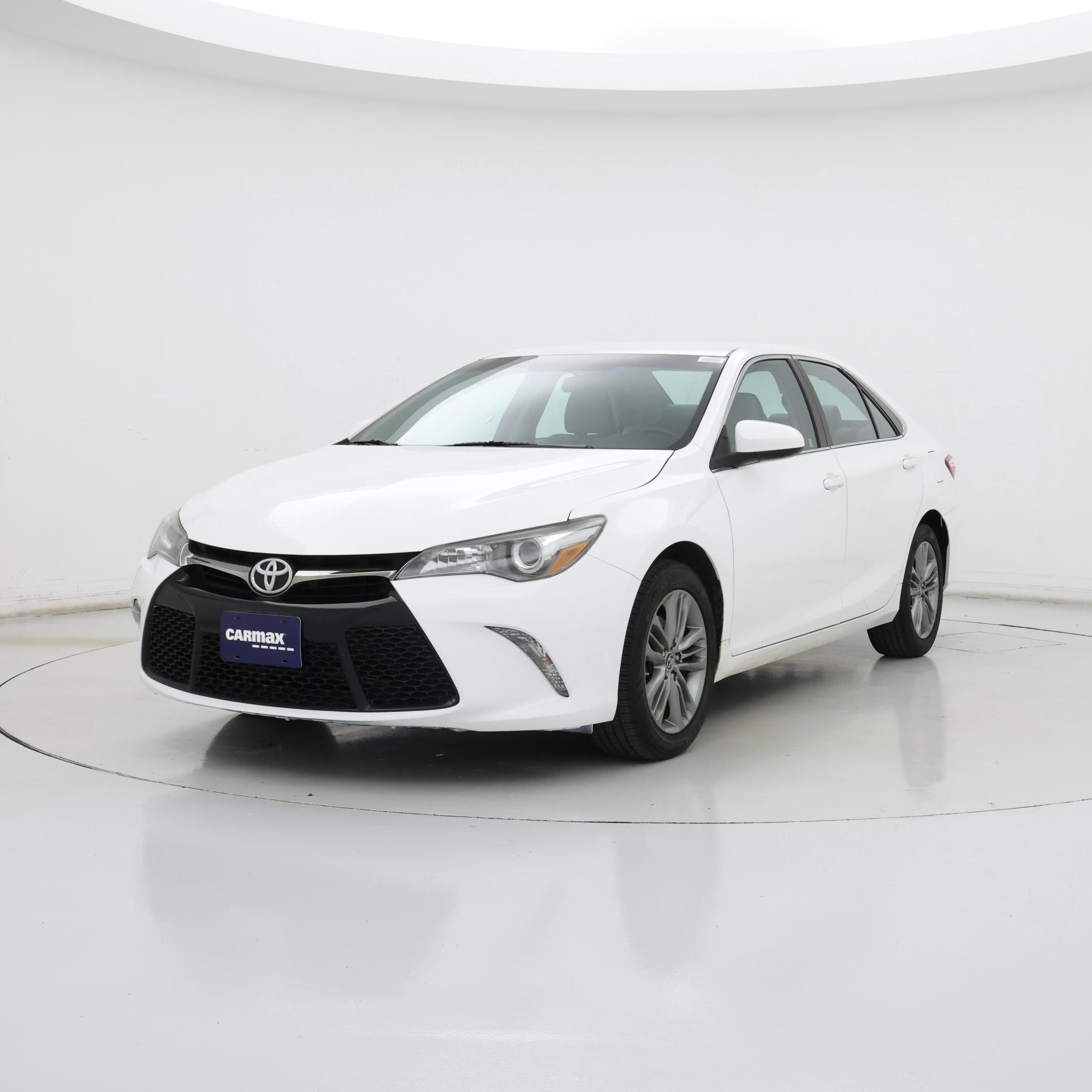 Thumbnail: 2015 Toyota Camry - 4