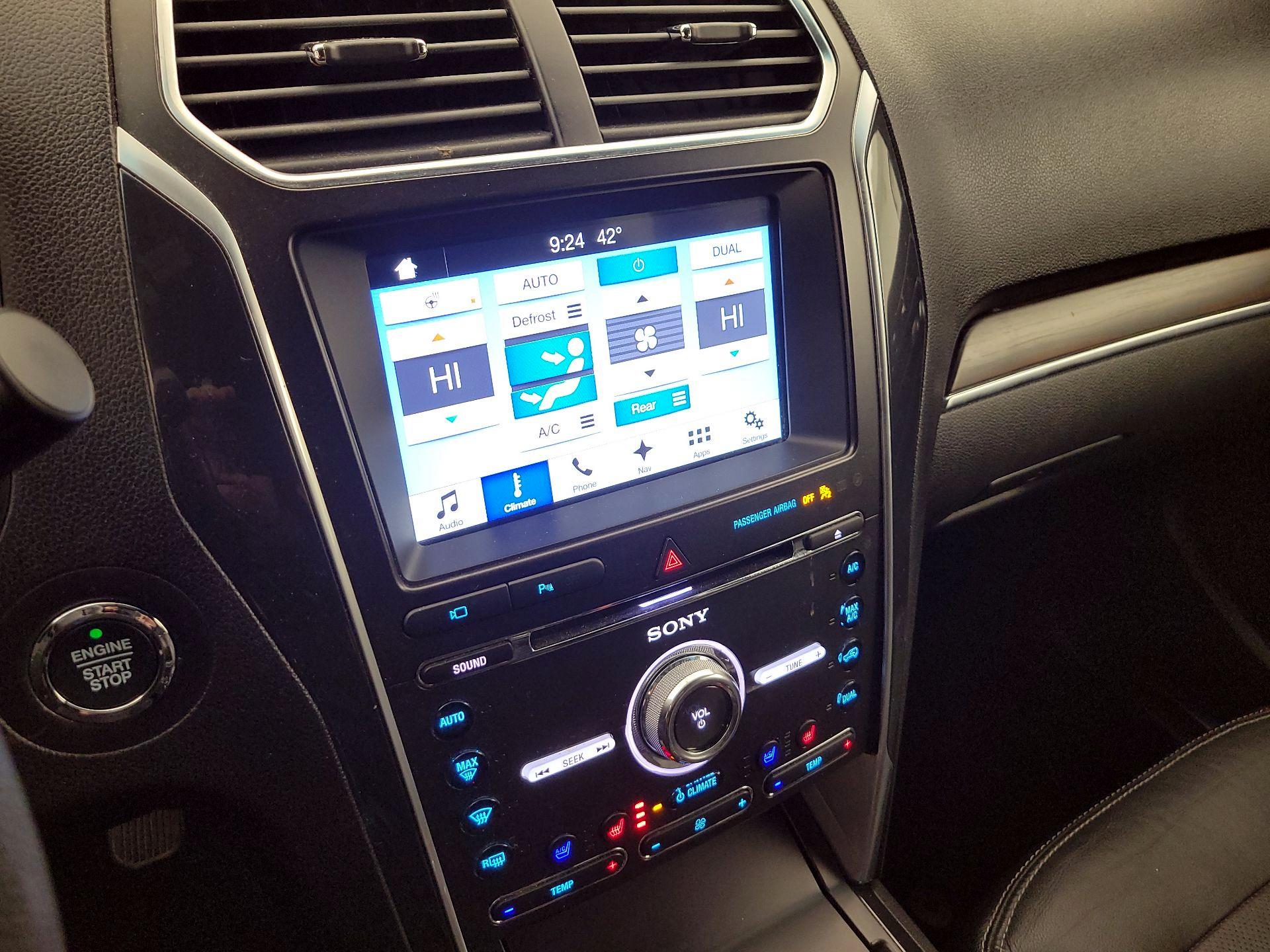 Thumbnail: 2017 Ford Explorer - 17