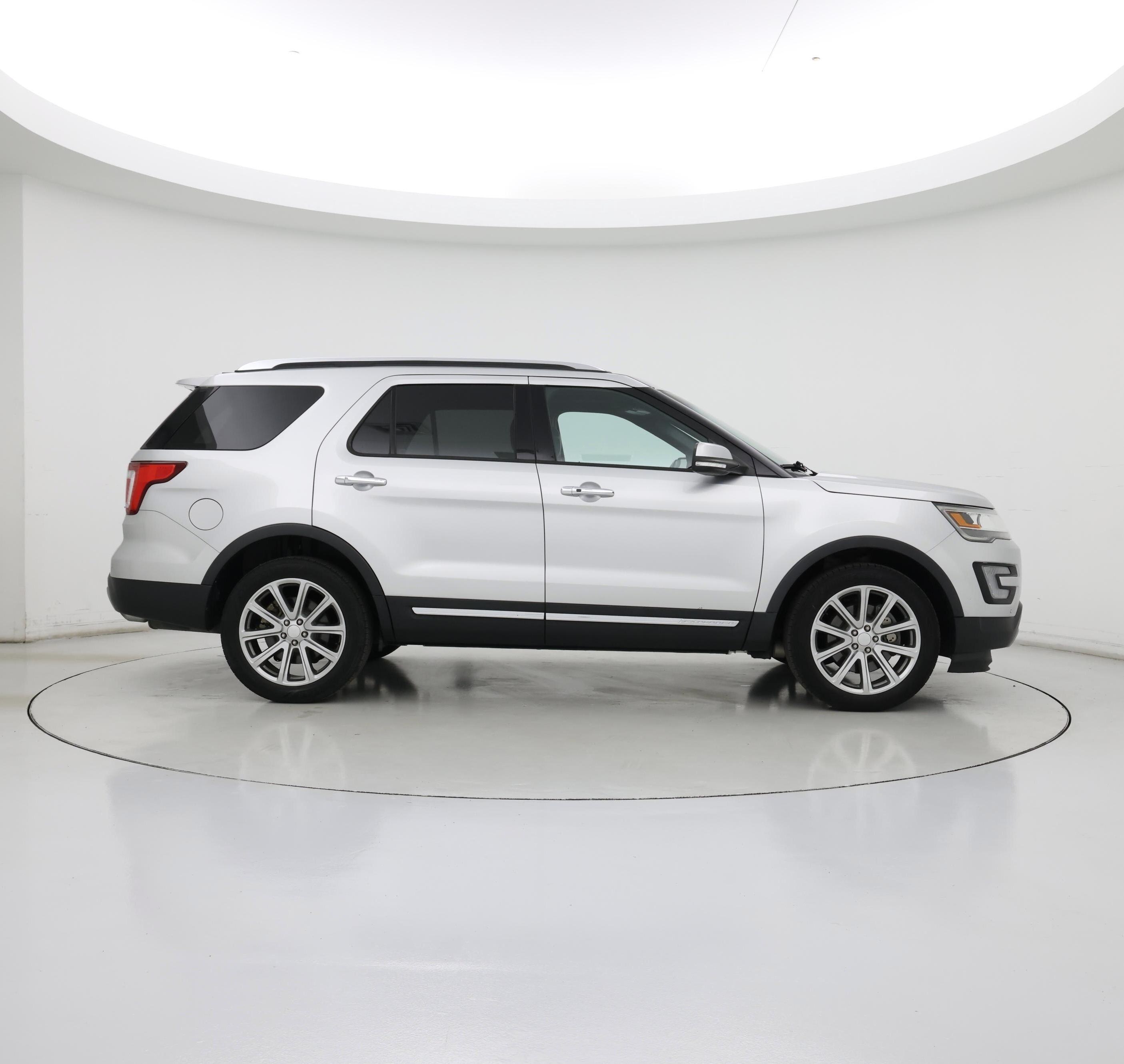 Thumbnail: 2017 Ford Explorer - 7