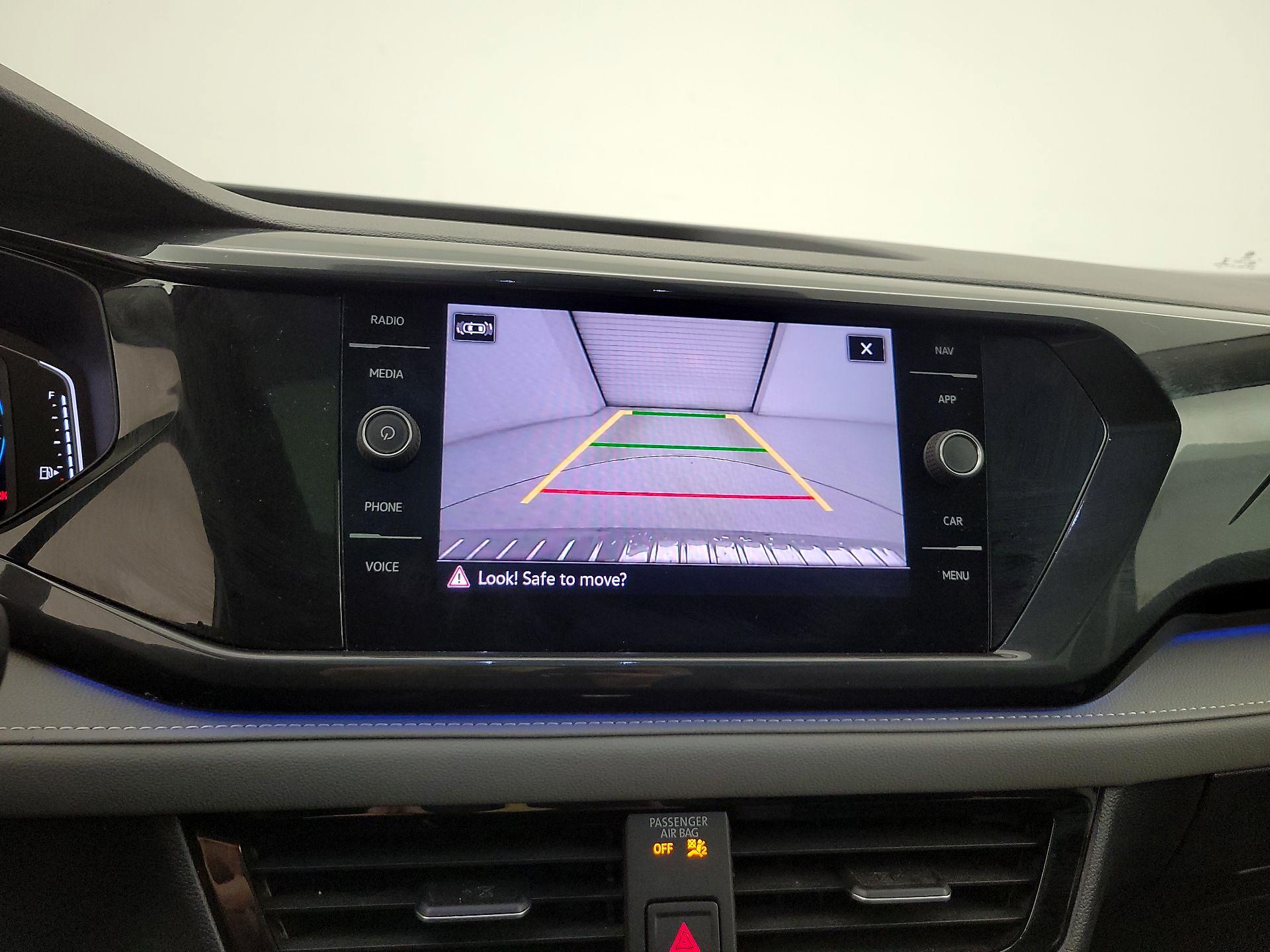 Thumbnail: 2022 Volkswagen Taos - 15