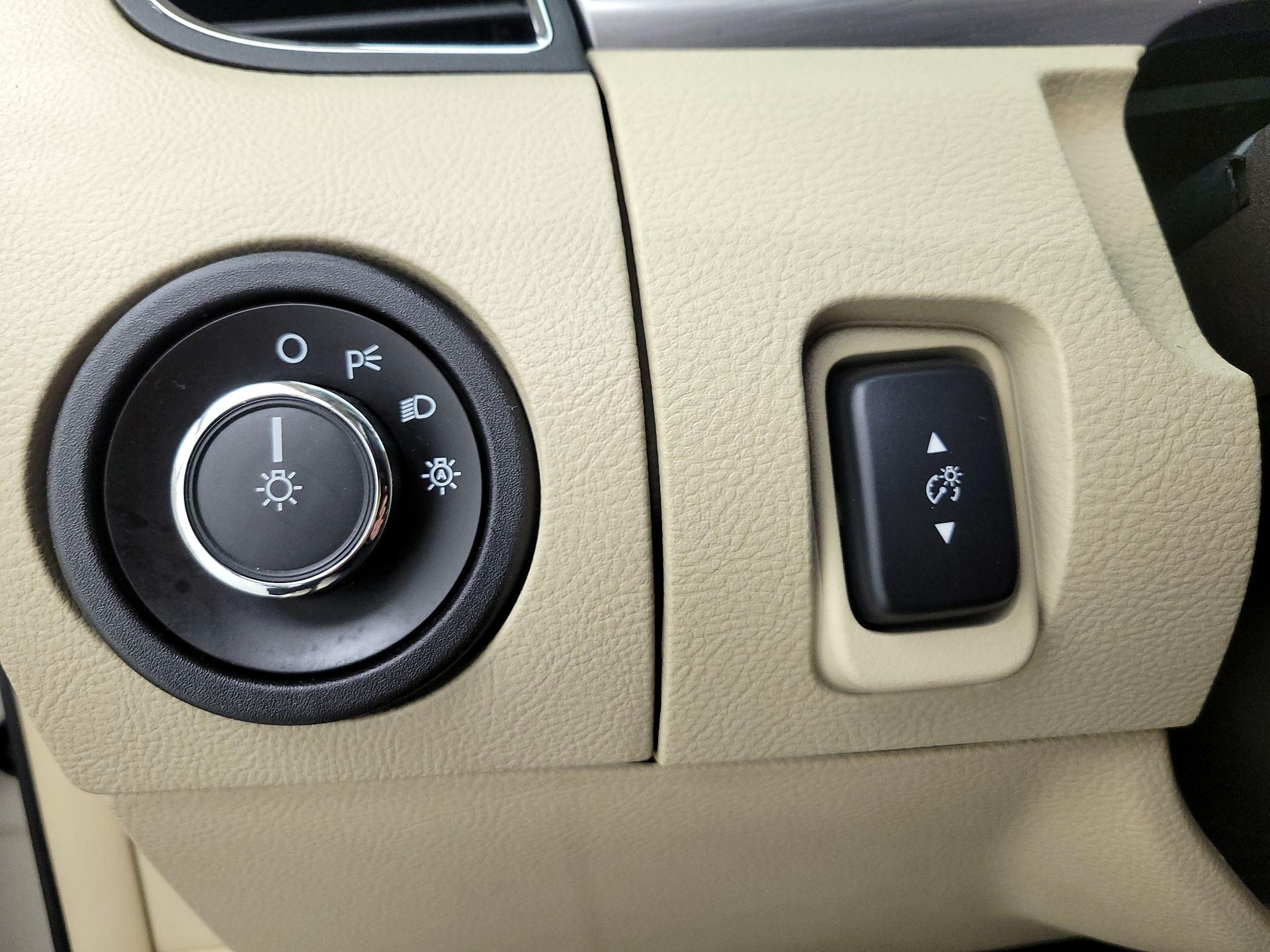 Thumbnail: 2018 Ford Taurus - 13