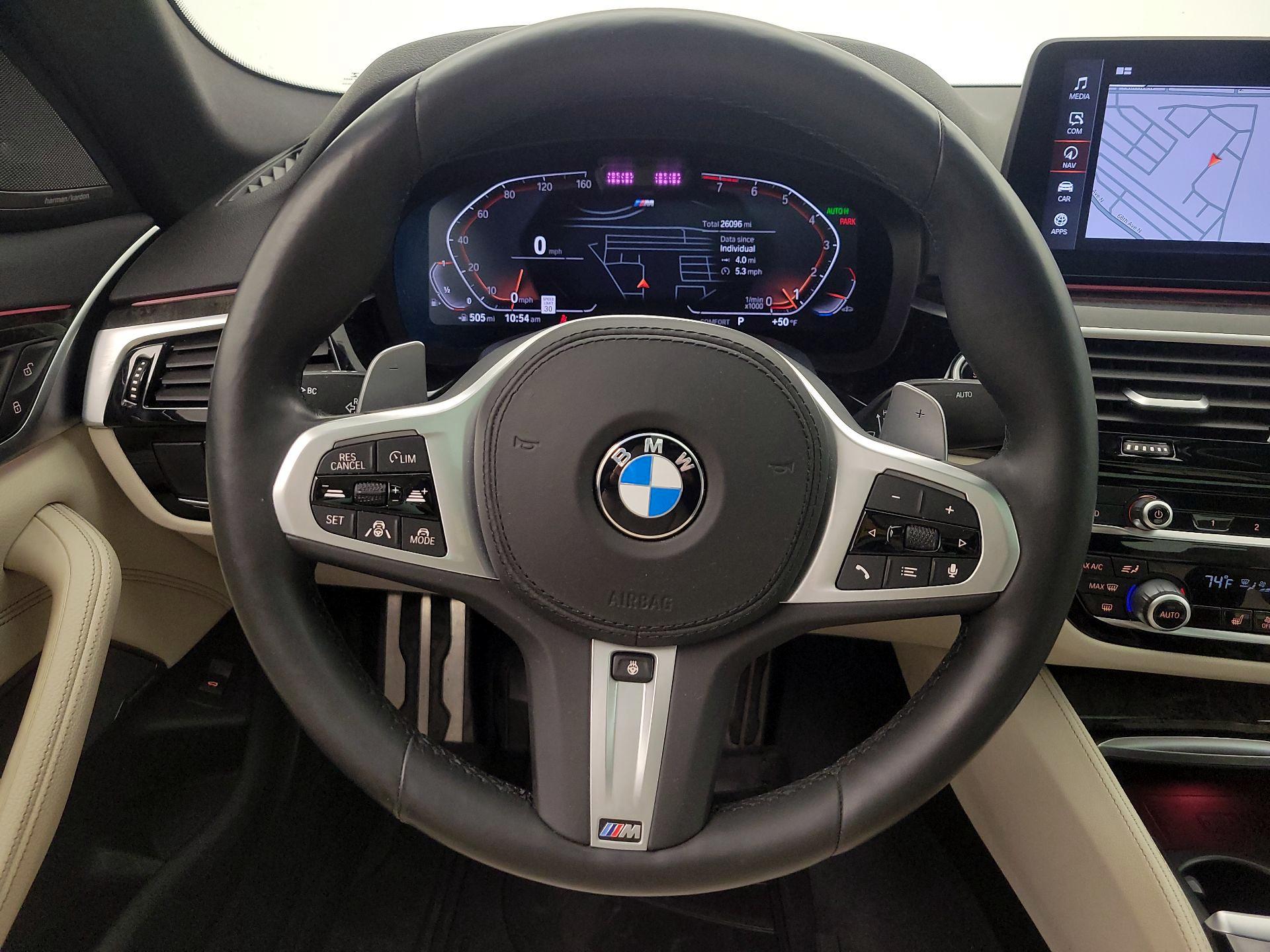 Thumbnail: 2021 BMW 5 Series - 10