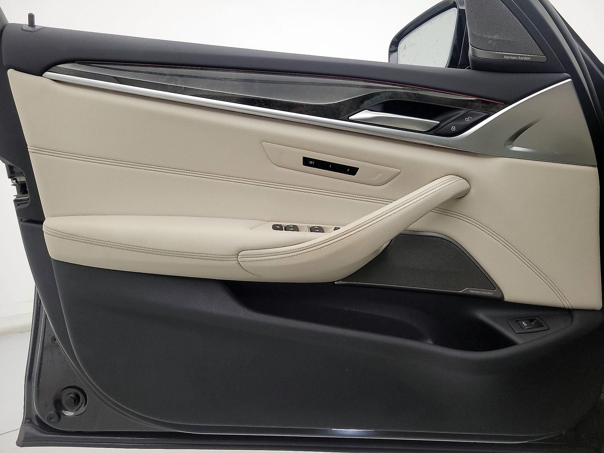 Thumbnail: 2021 BMW 5 Series - 12