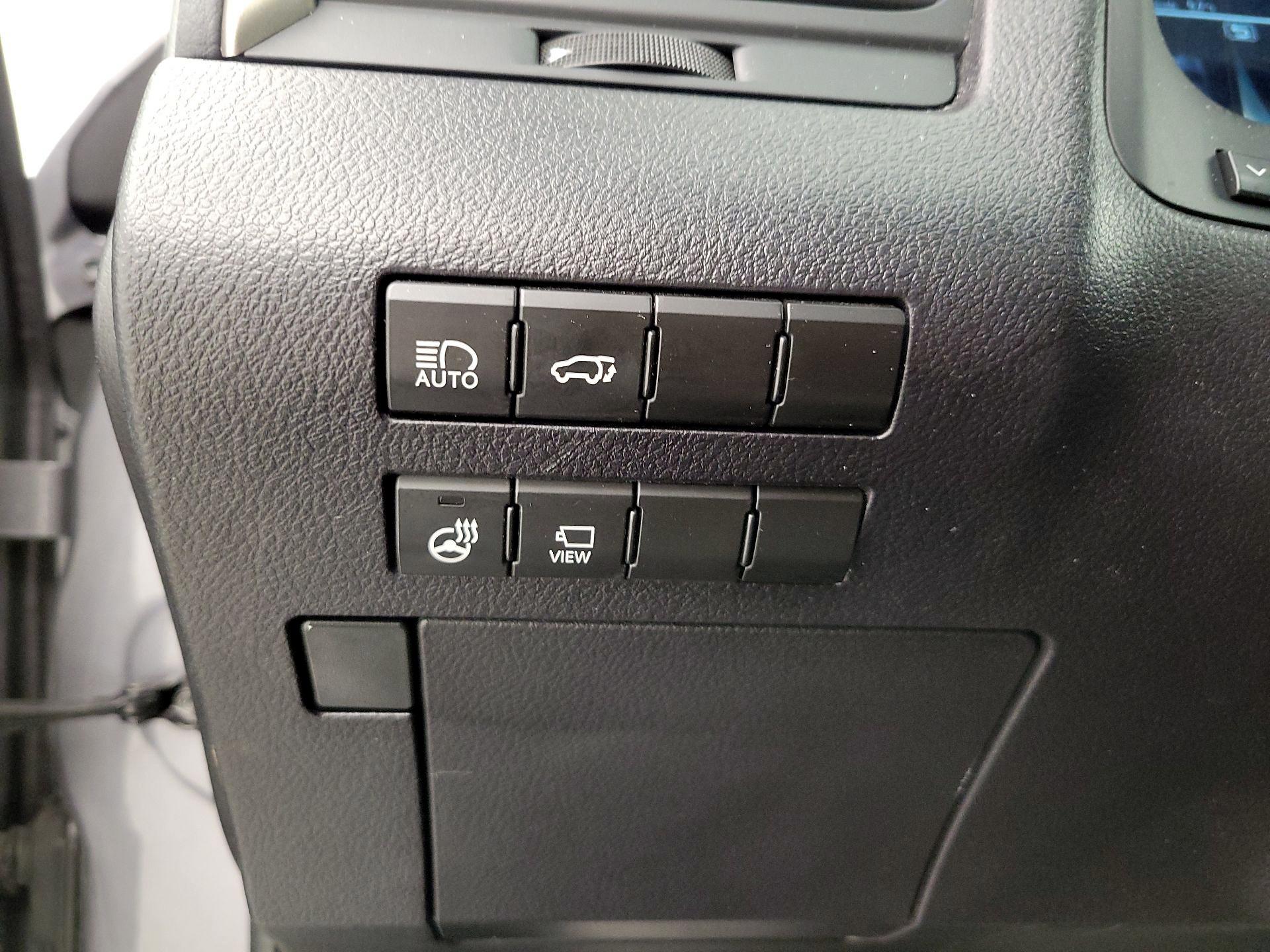 Thumbnail: 2018 Lexus RX - 13