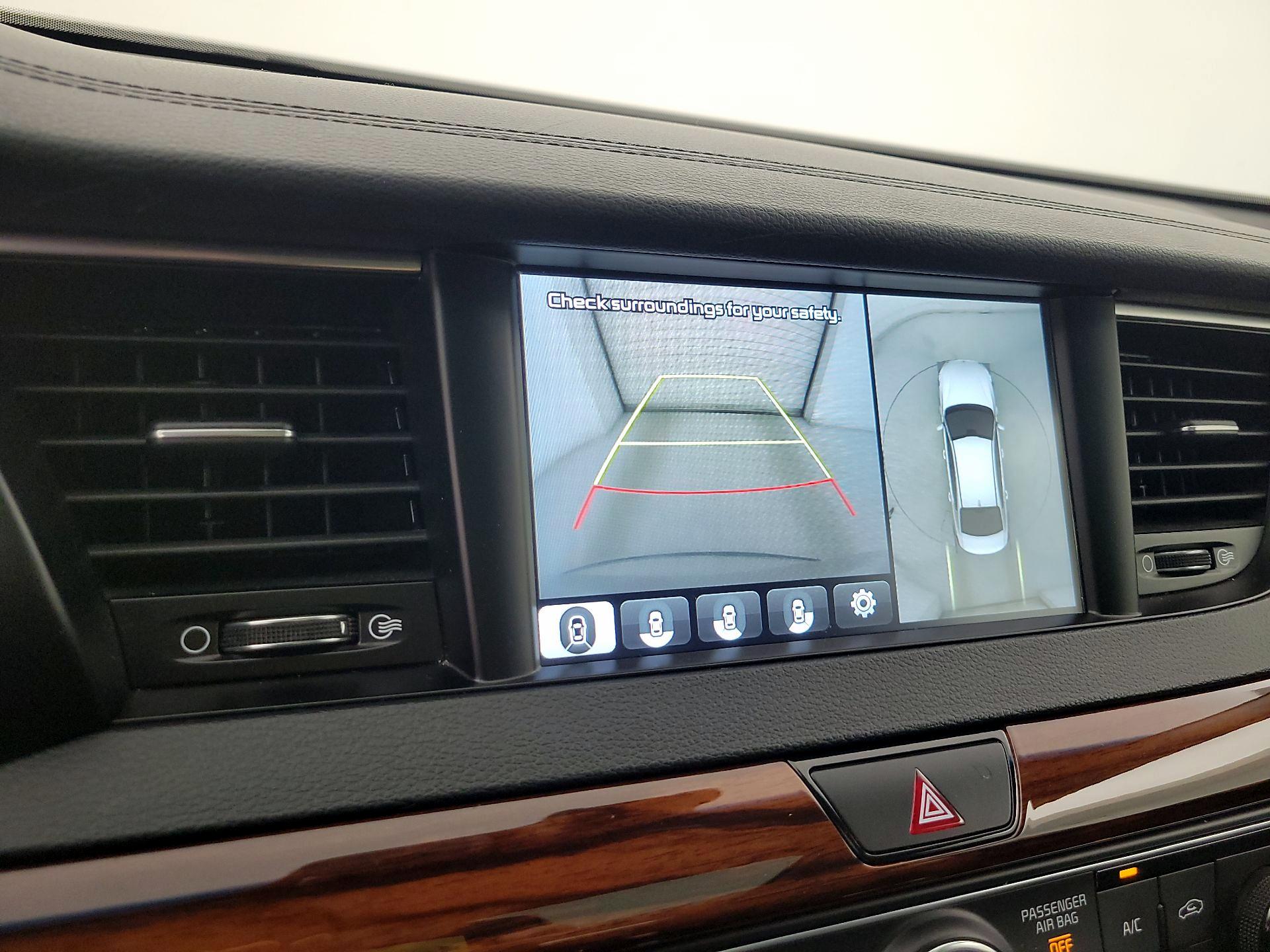 Thumbnail: 2017 Kia Cadenza - 15