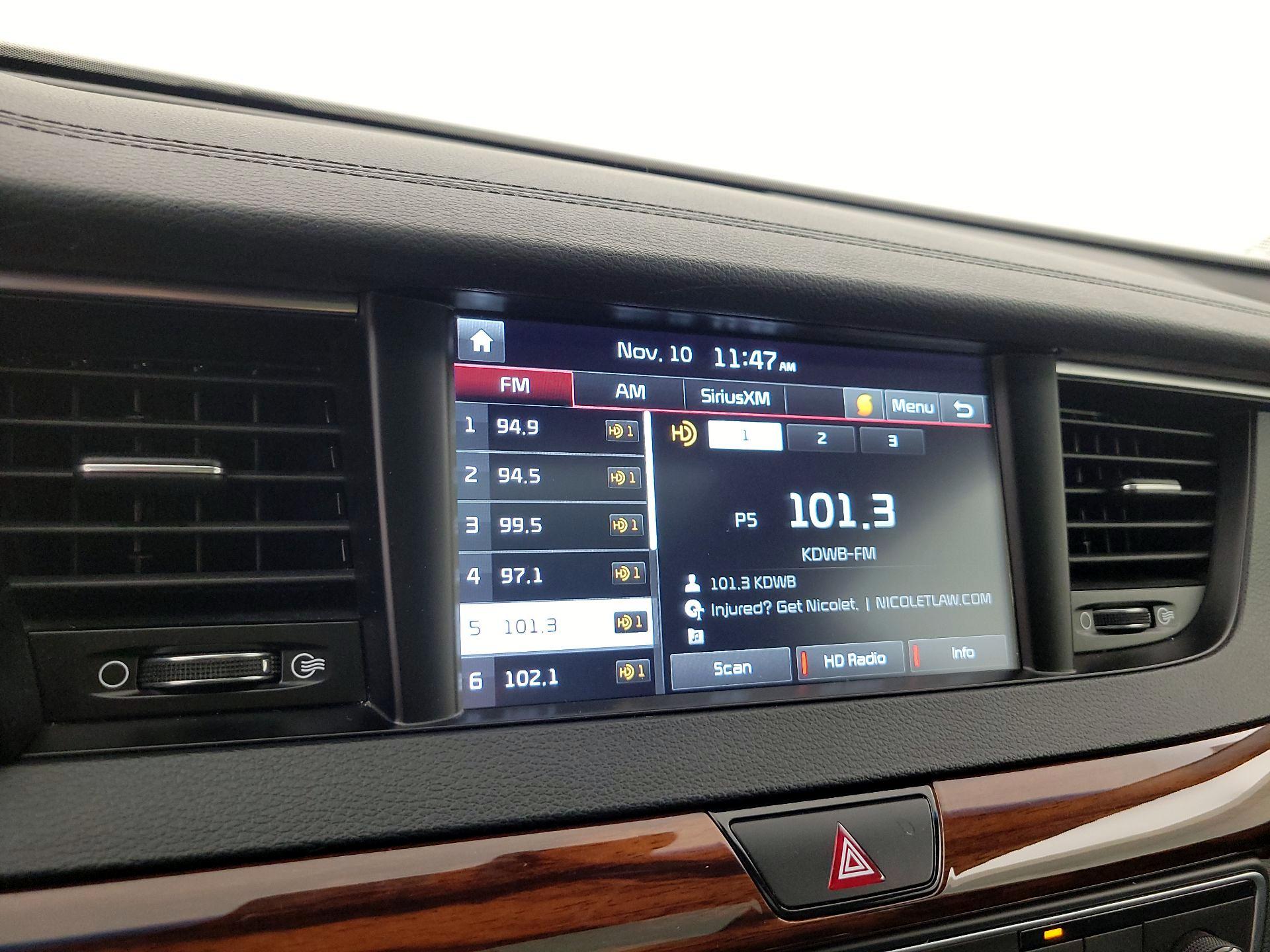 Thumbnail: 2017 Kia Cadenza - 16