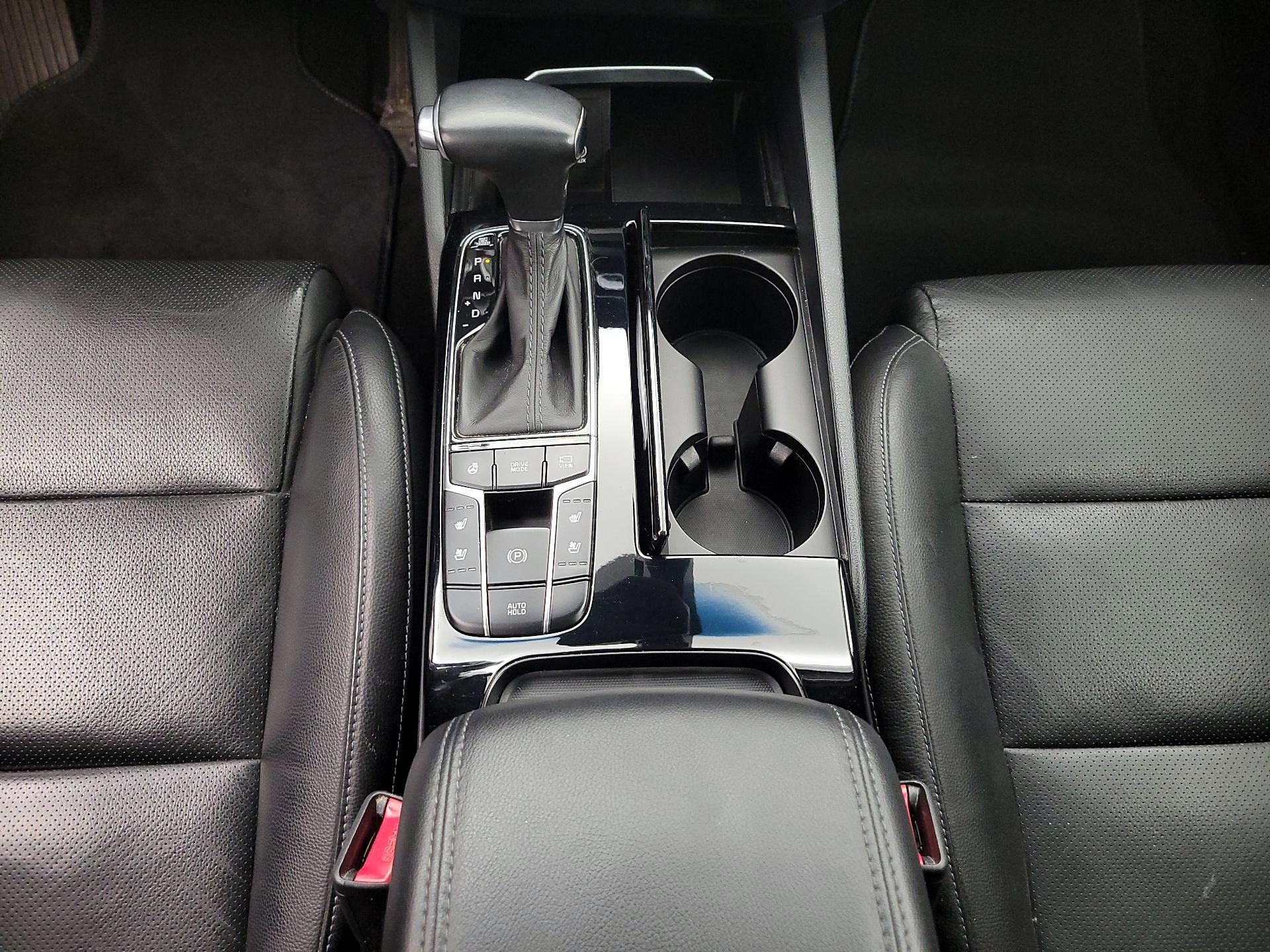 Thumbnail: 2017 Kia Cadenza - 18