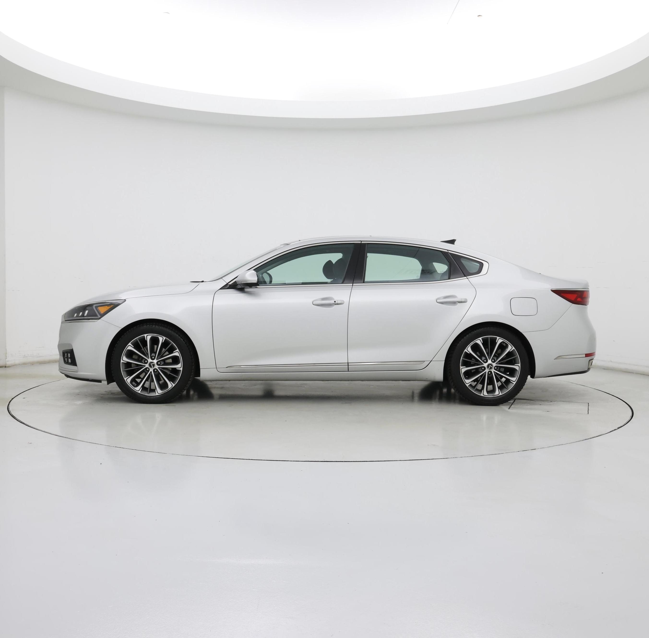 Thumbnail: 2017 Kia Cadenza - 3