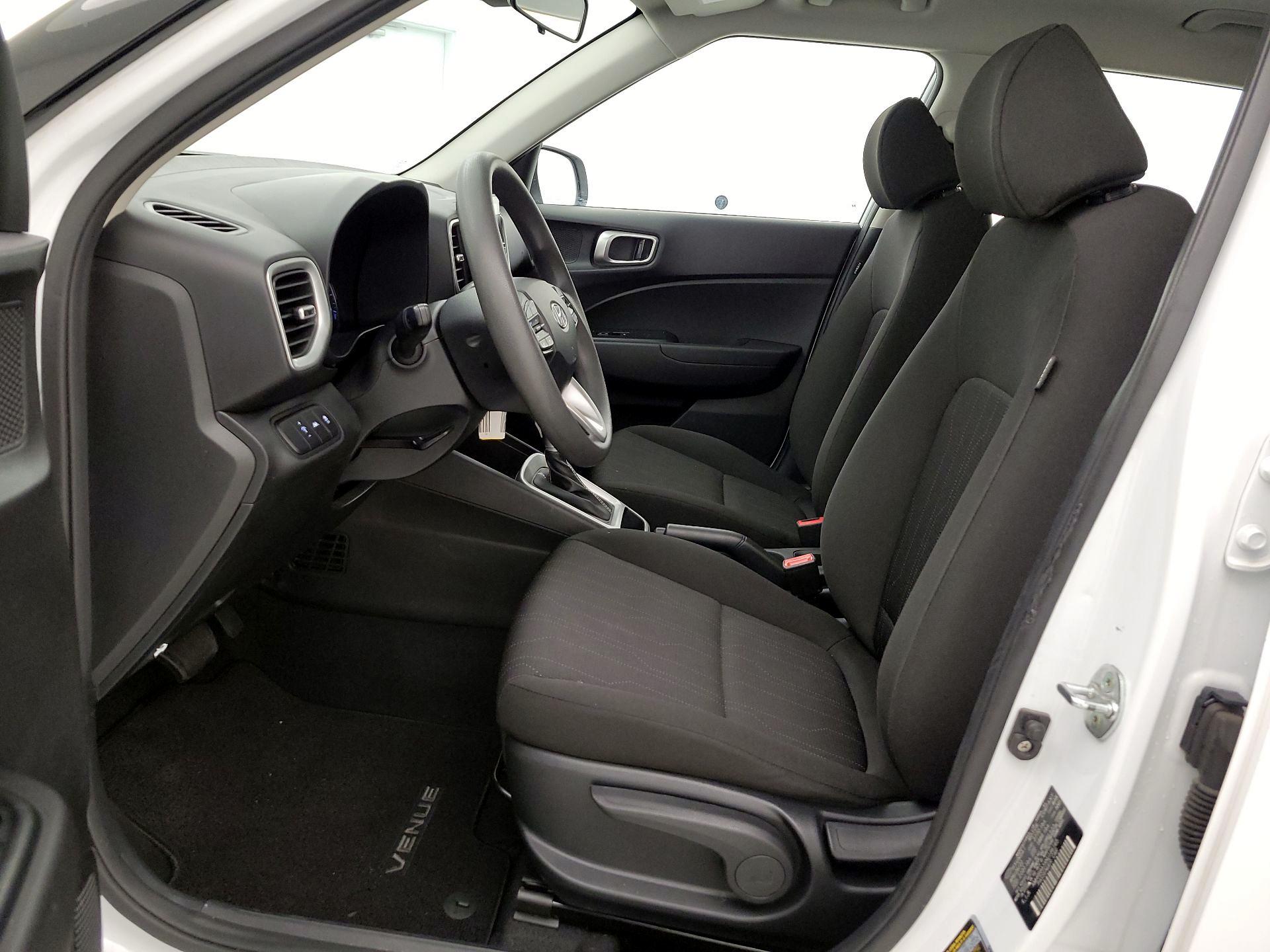 Thumbnail: 2022 Hyundai Venue - 11