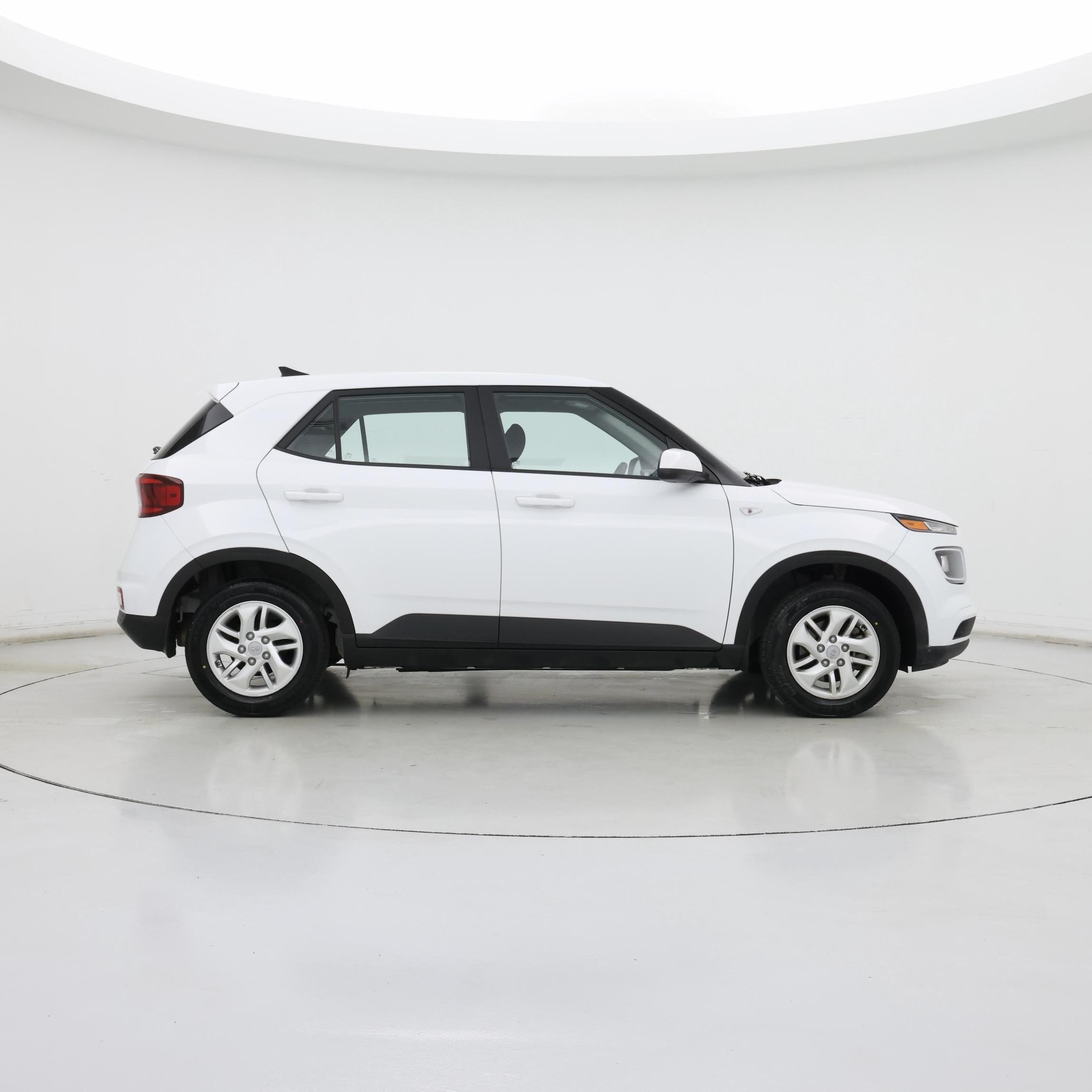 Thumbnail: 2022 Hyundai Venue - 7