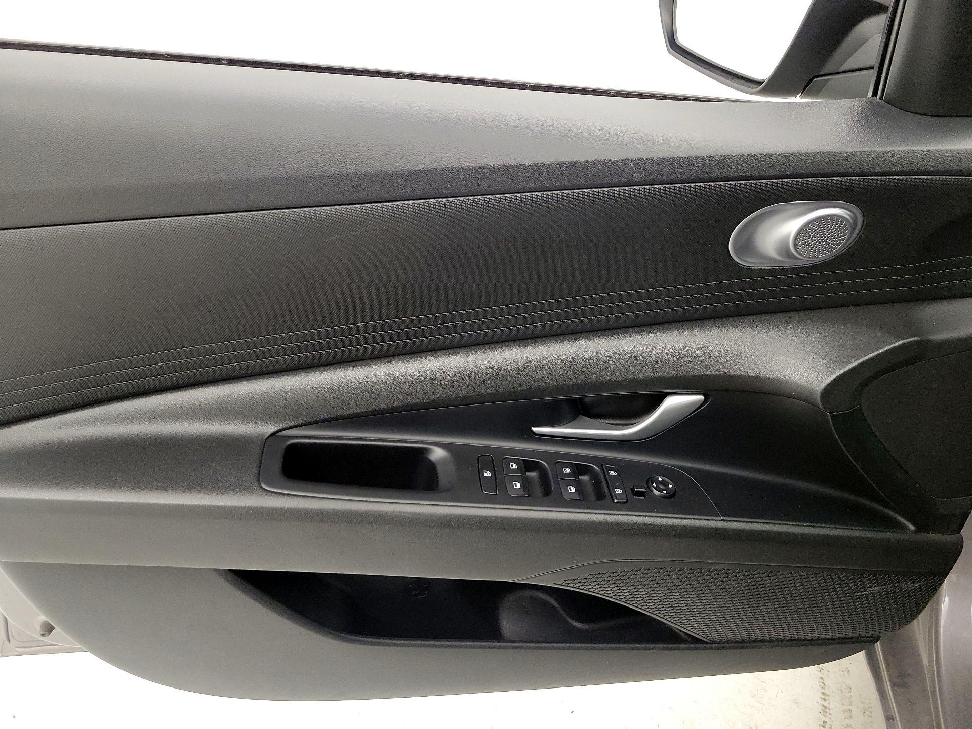 Thumbnail: 2023 Hyundai Elantra - 12