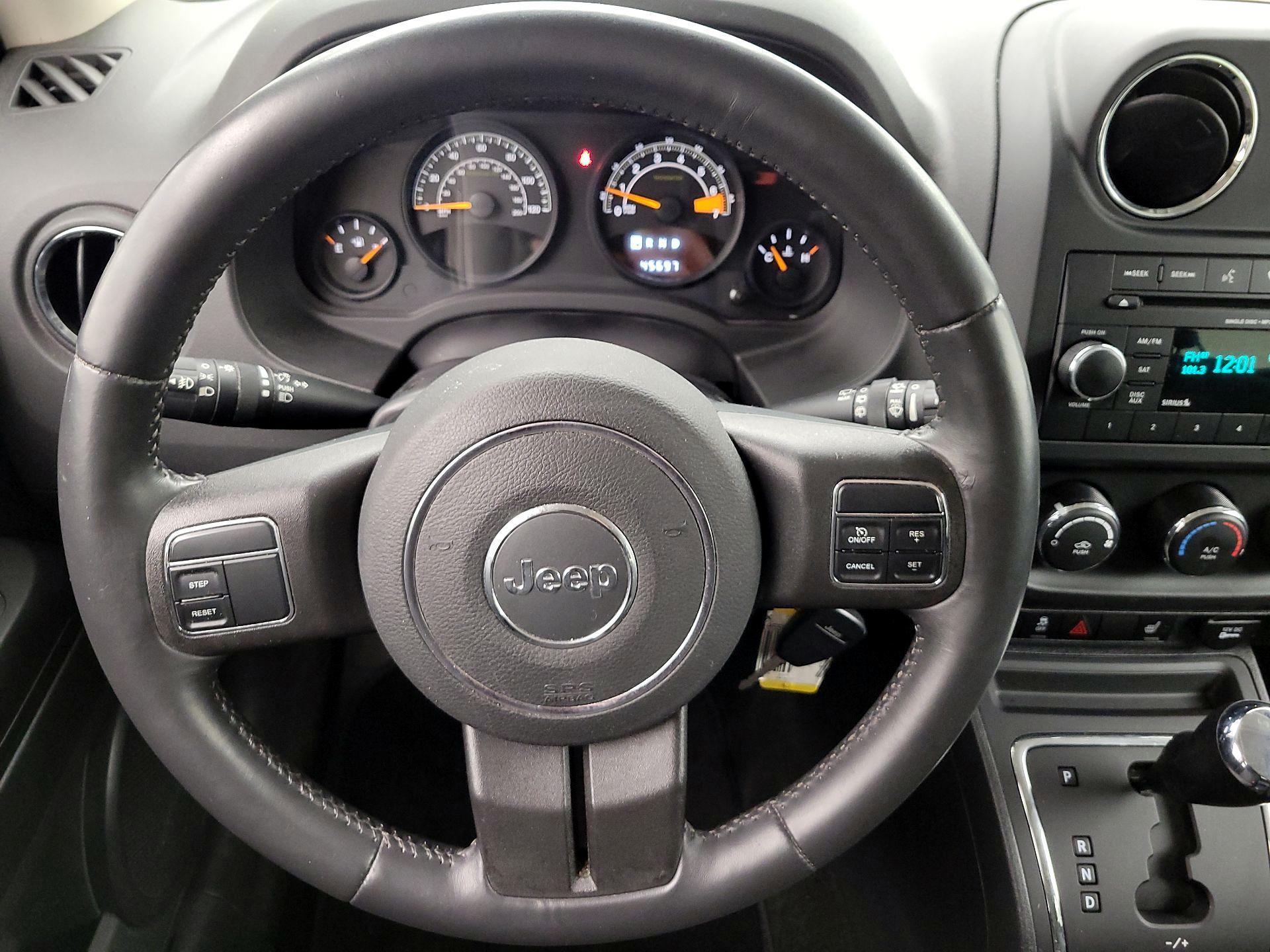 Thumbnail: 2014 Jeep Patriot - 10