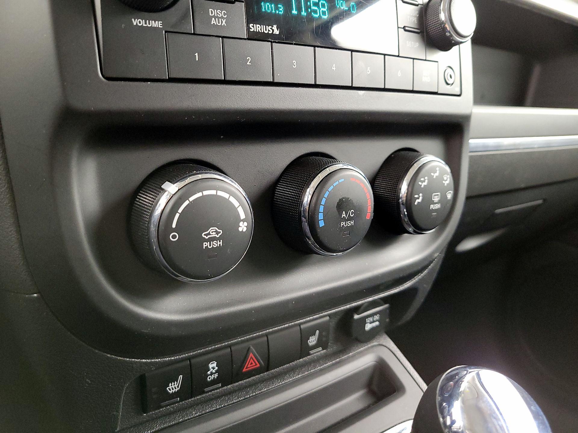 Thumbnail: 2014 Jeep Patriot - 14