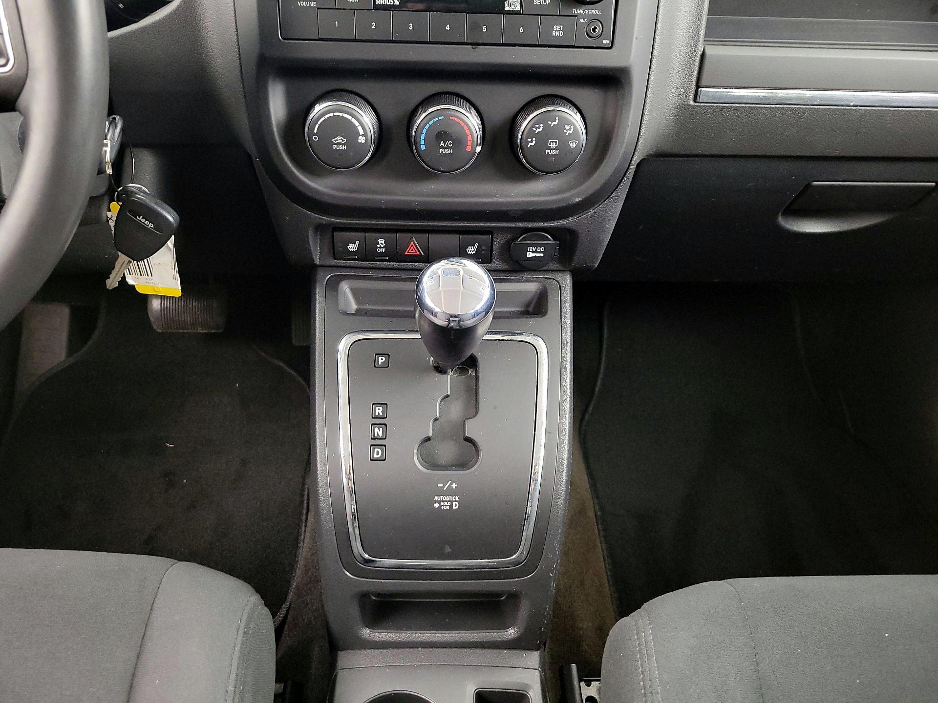 Thumbnail: 2014 Jeep Patriot - 15