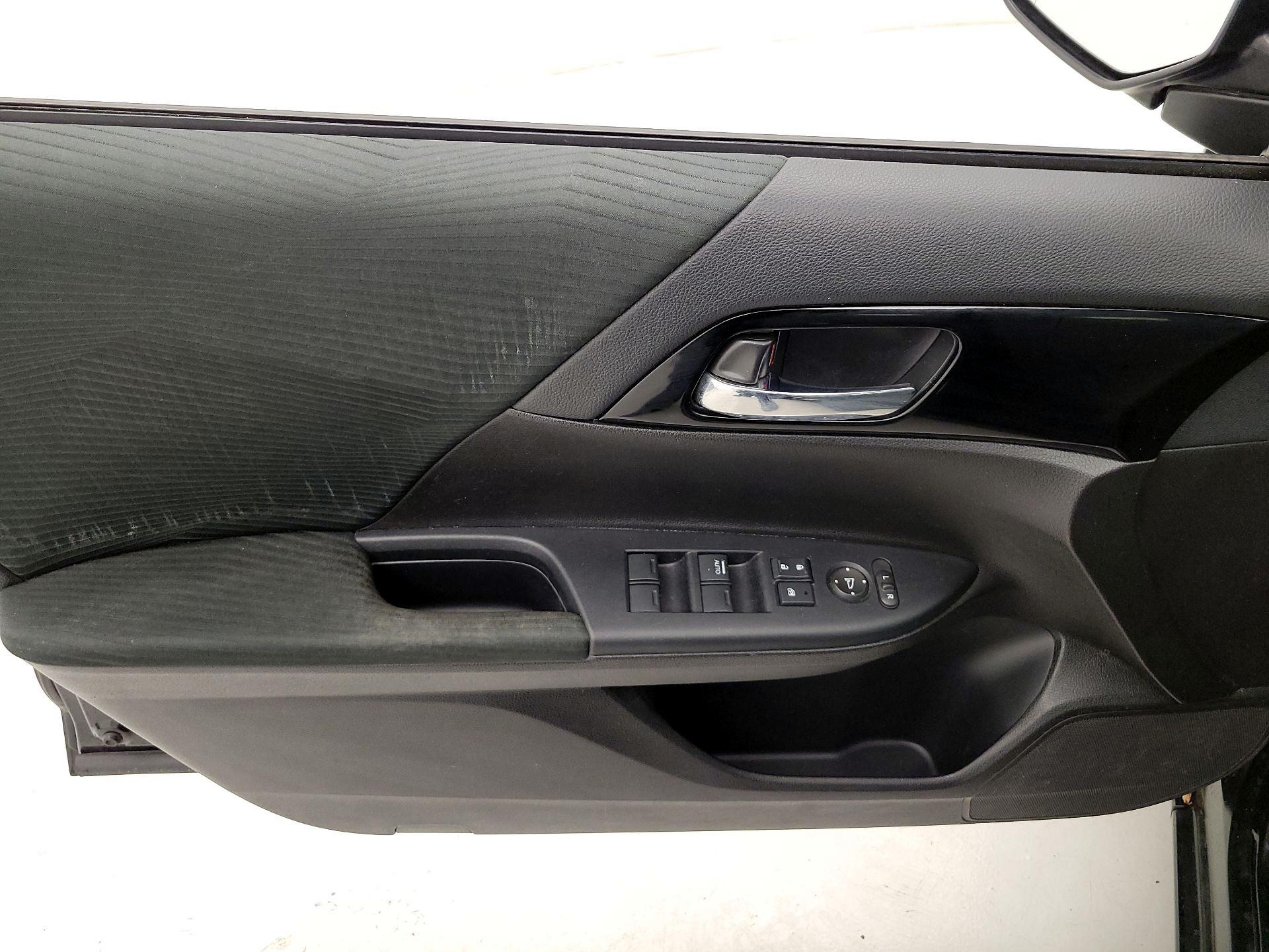 Thumbnail: 2016 Honda Accord - 12