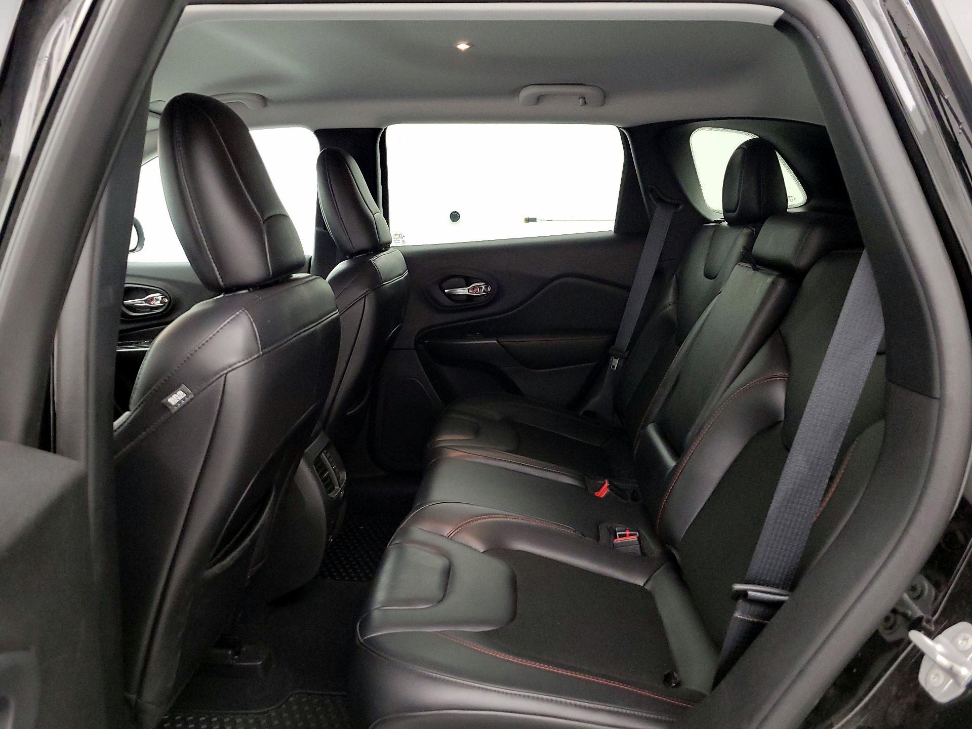 Thumbnail: 2021 Jeep Cherokee - 19