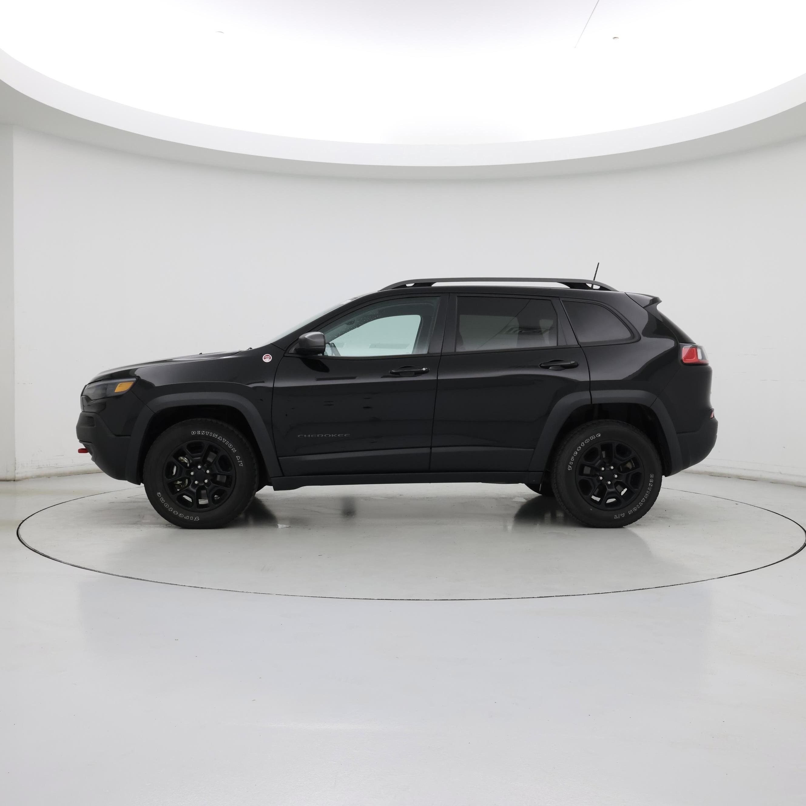 Thumbnail: 2021 Jeep Cherokee - 3