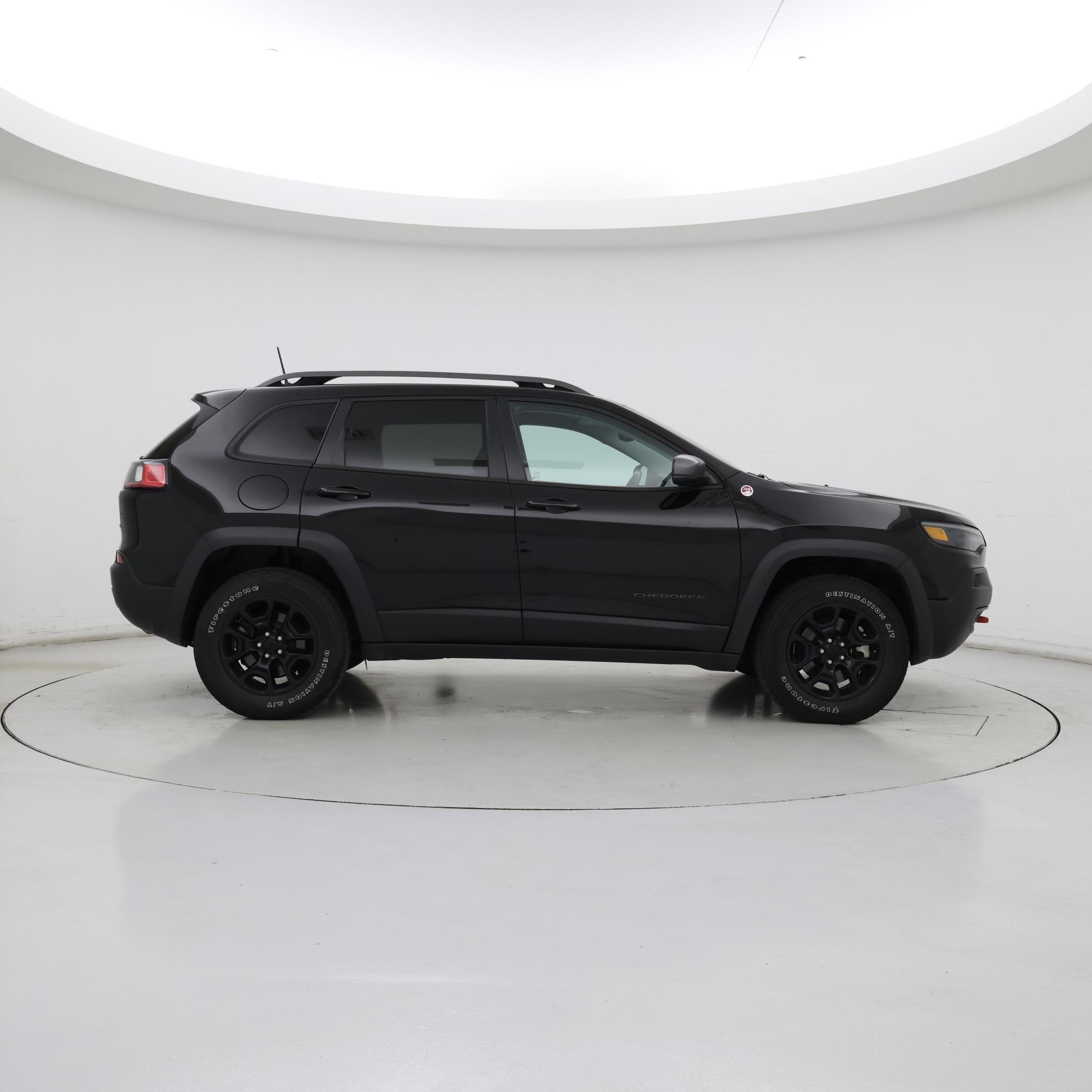 Thumbnail: 2021 Jeep Cherokee - 7