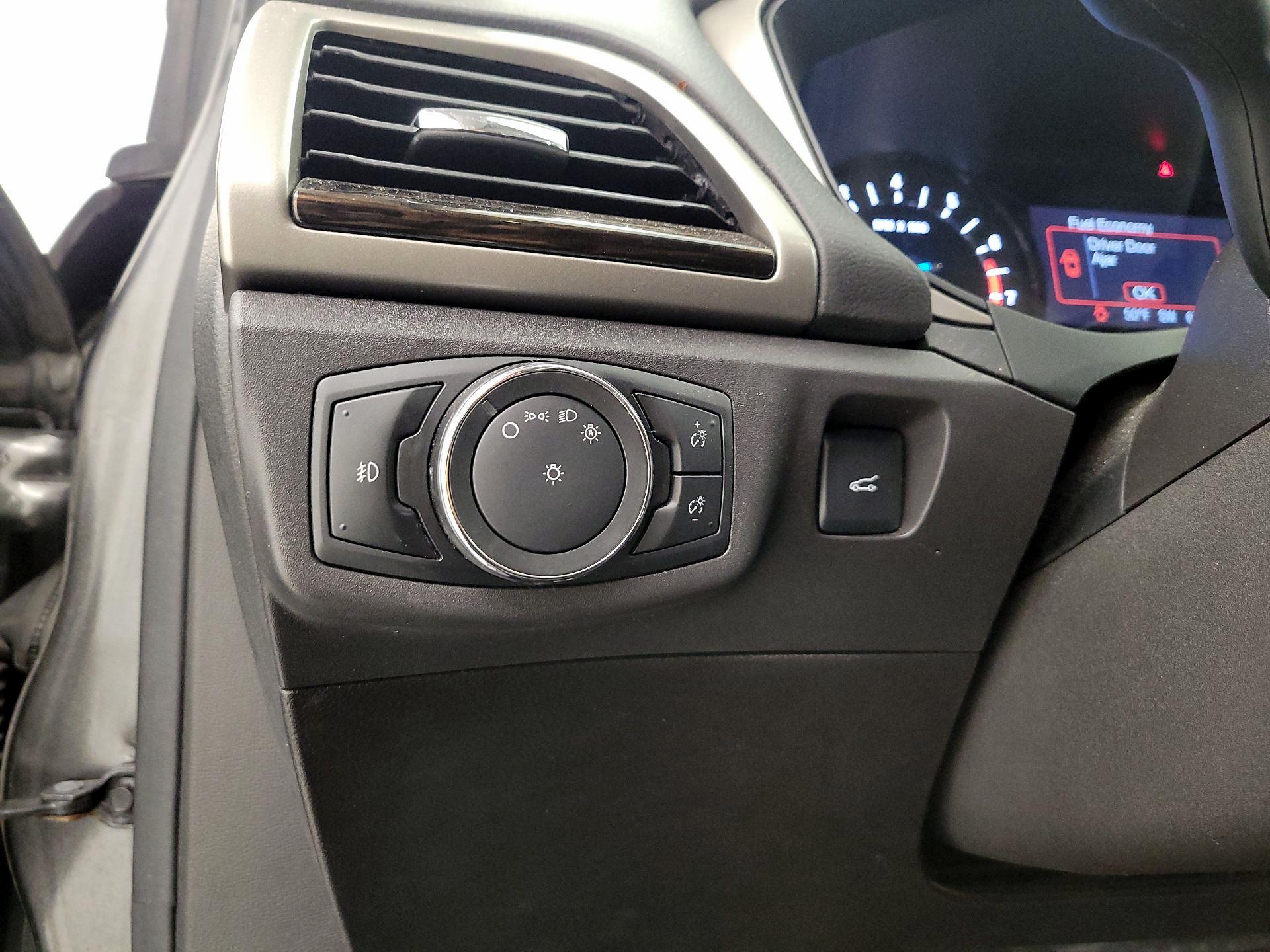 Thumbnail: 2015 Ford Fusion - 13