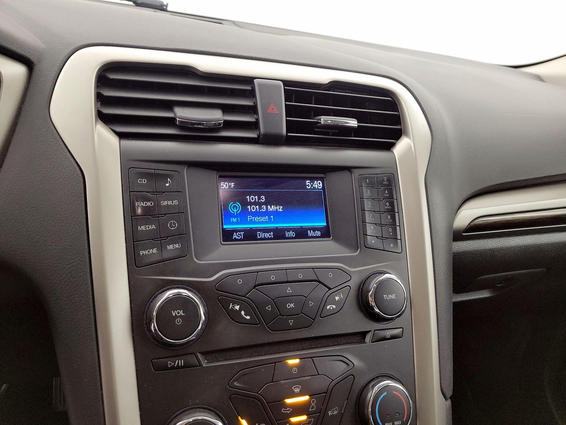 Thumbnail: 2015 Ford Fusion - 15